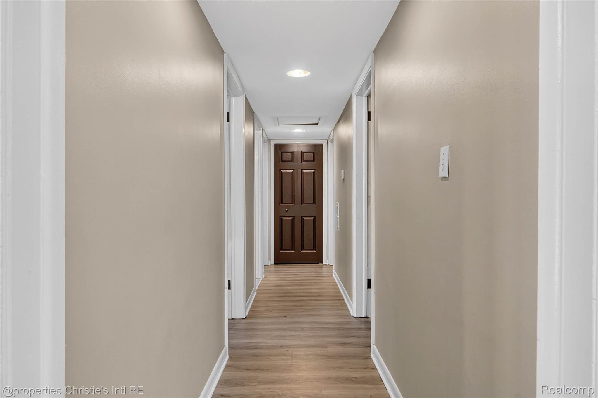 1807 Churchill Avenue