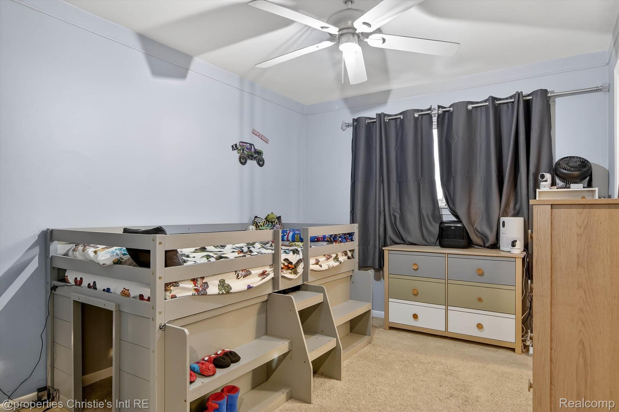 1807 Churchill Avenue