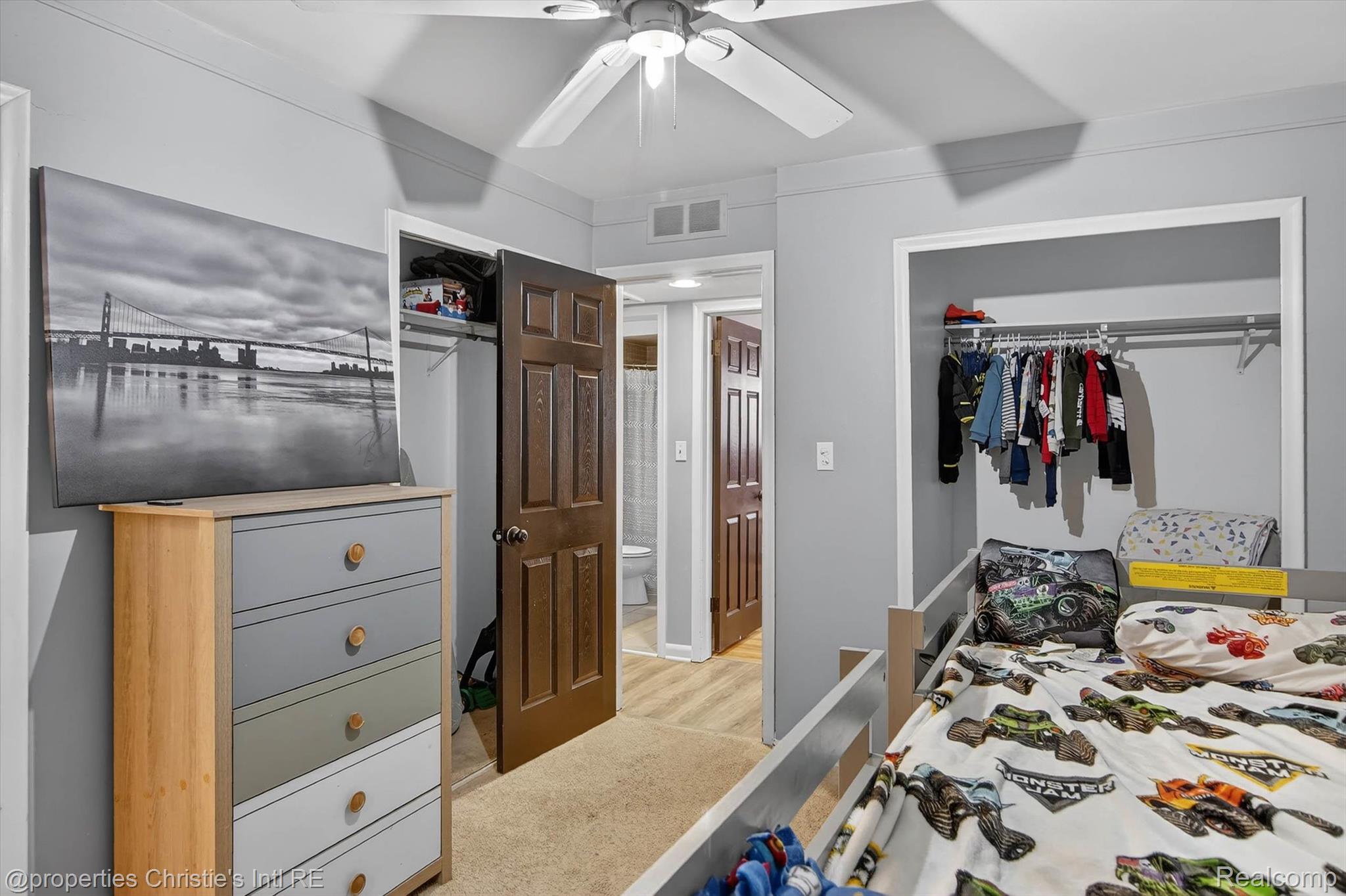 1807 Churchill Avenue