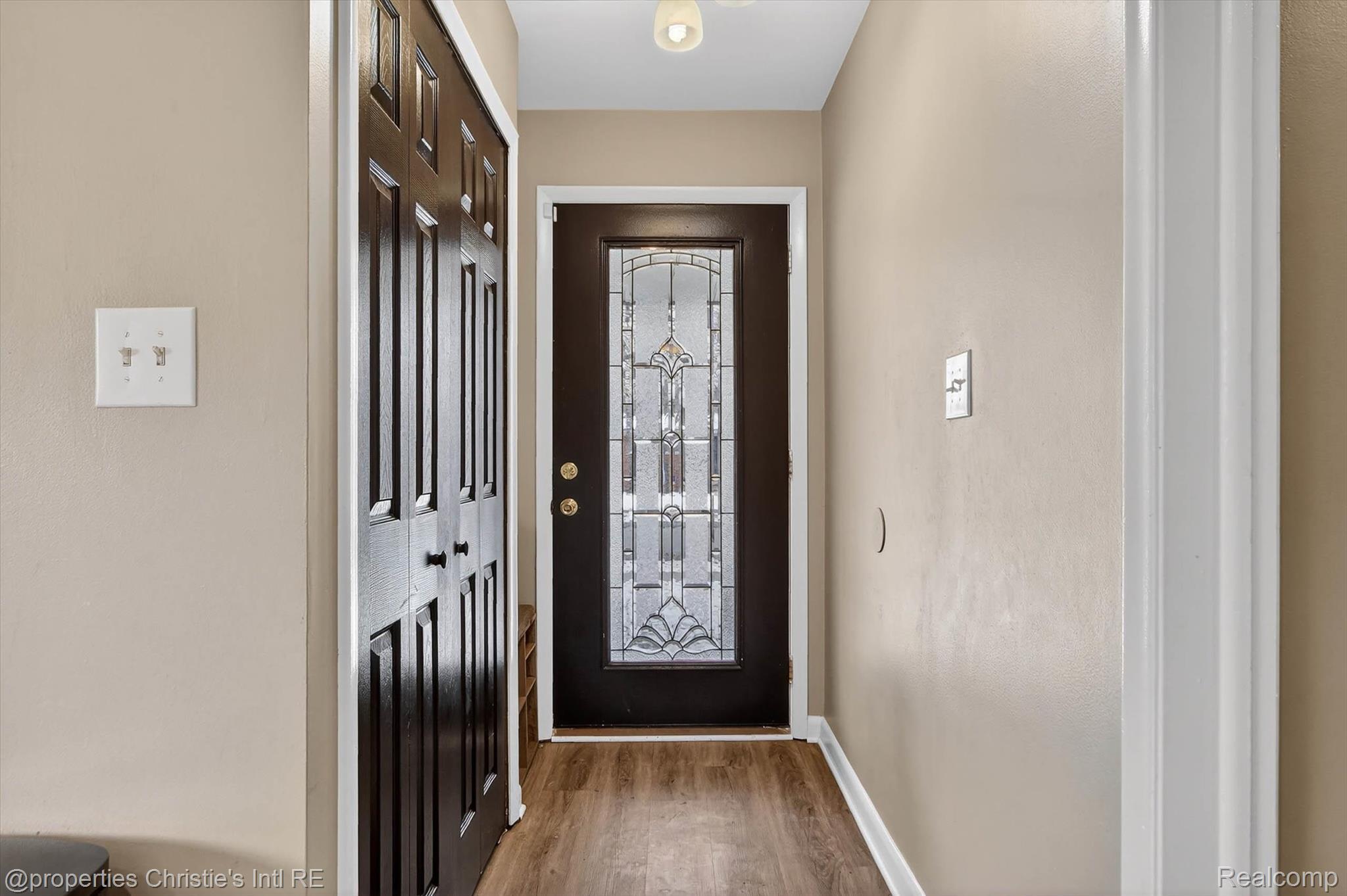 1807 Churchill Avenue