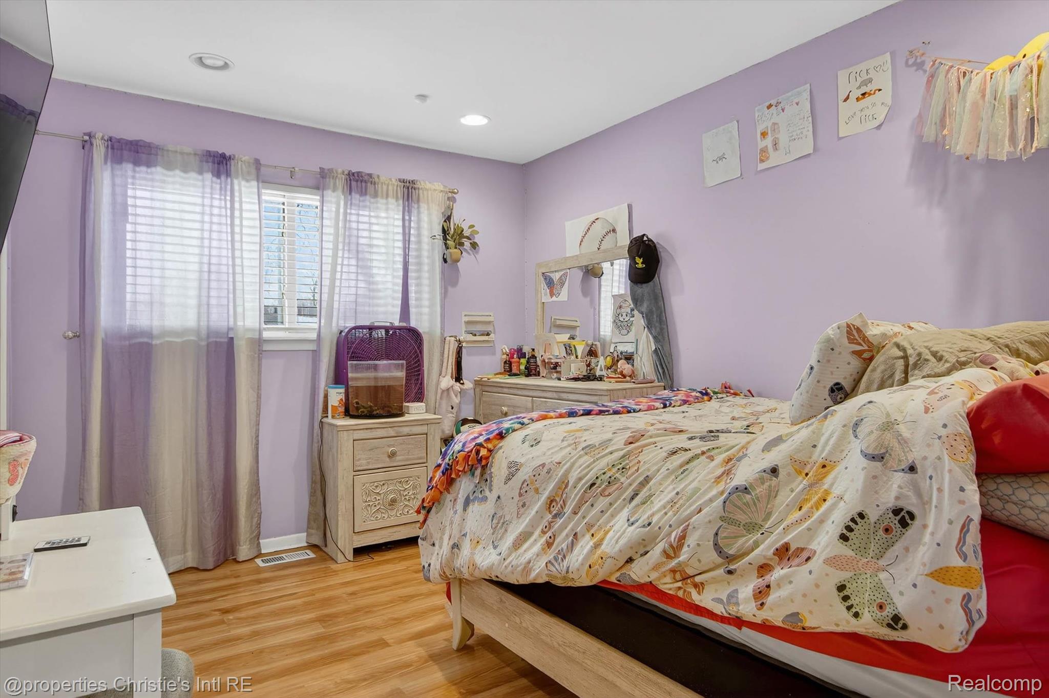 1807 Churchill Avenue