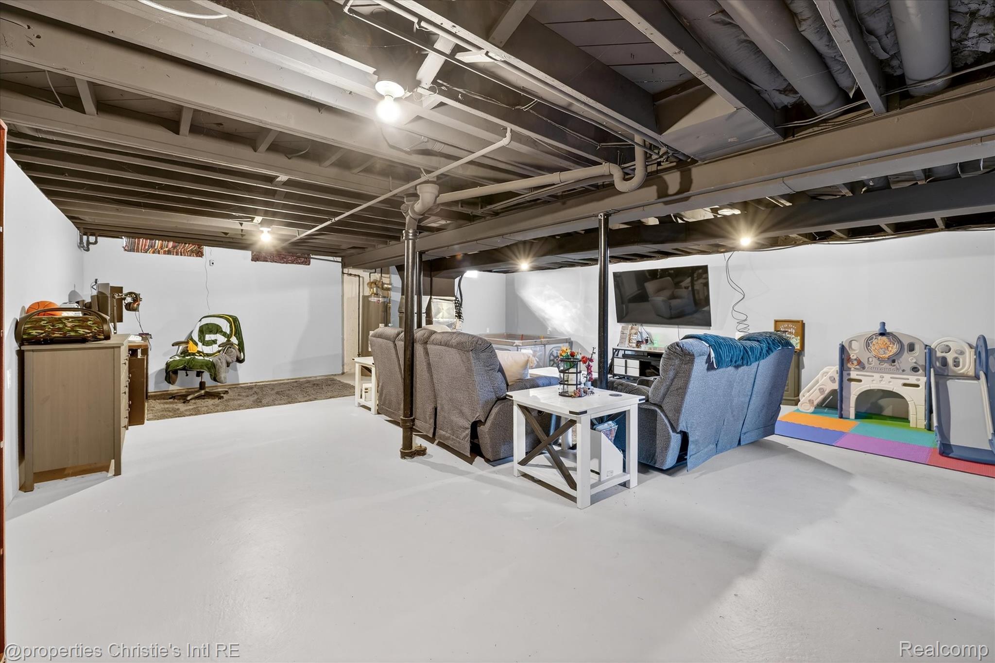 34504 Stellwagen Street