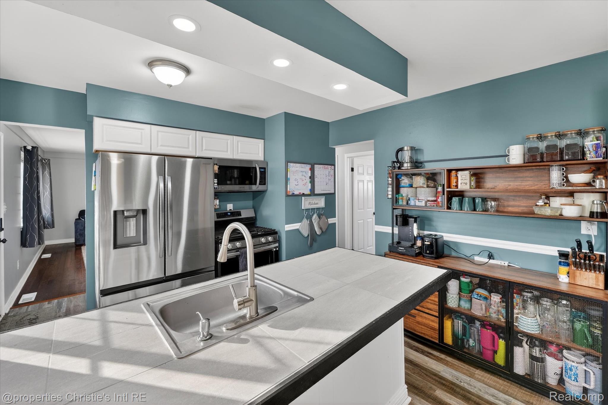 34504 Stellwagen Street