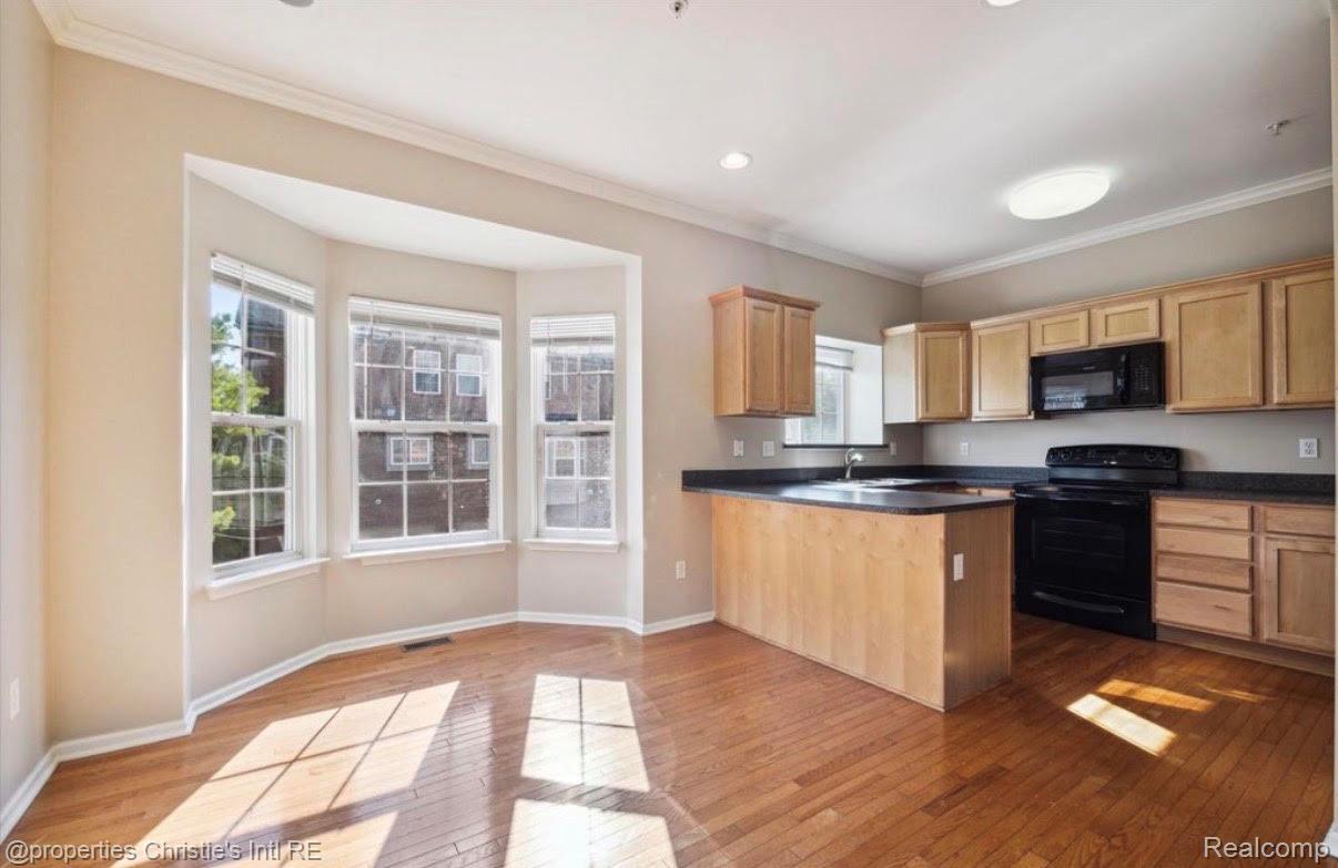 22089 Parkview Drive