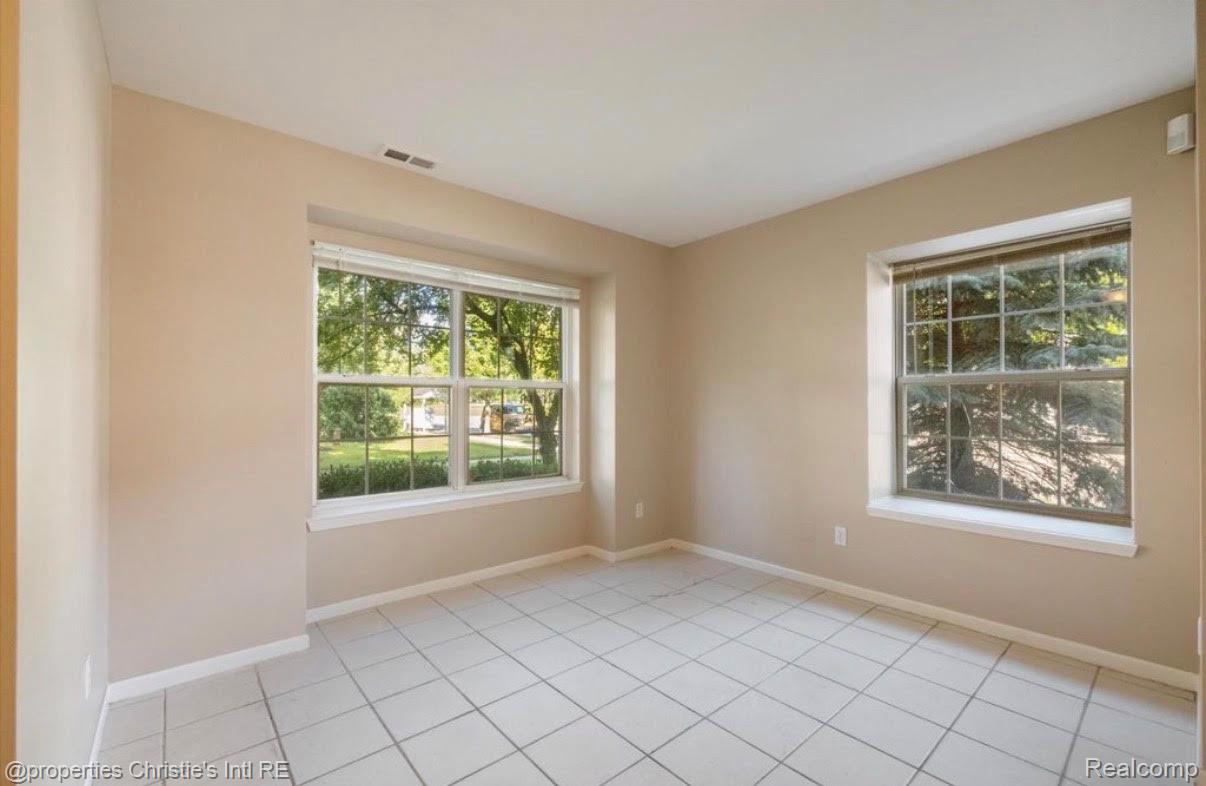 22089 Parkview Drive