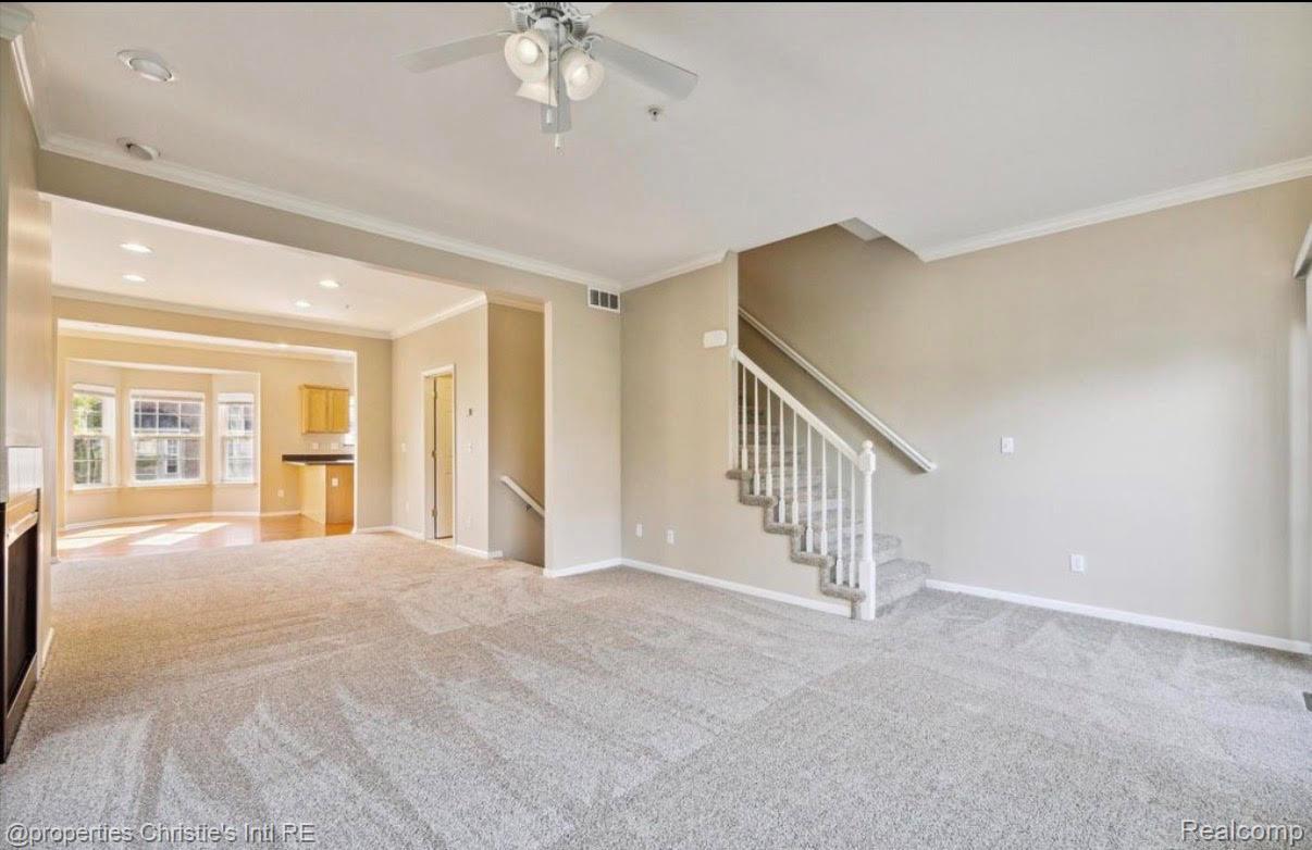 22089 Parkview Drive