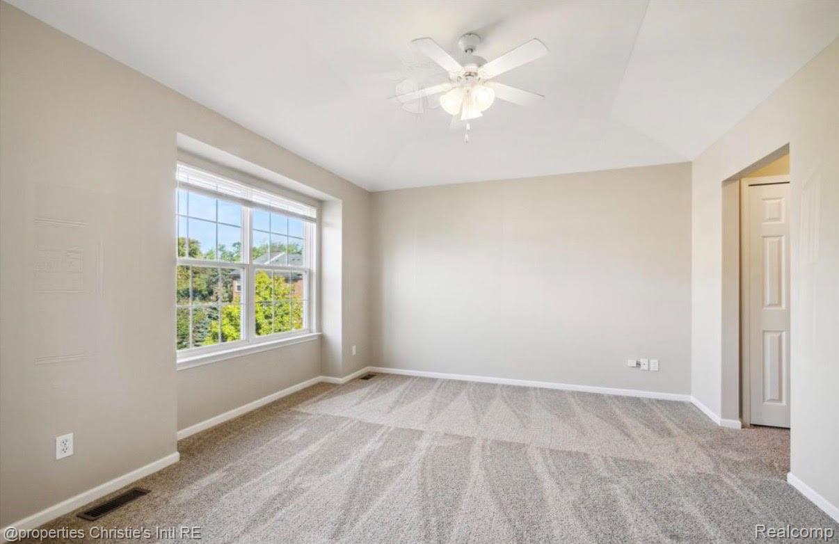 22089 Parkview Drive