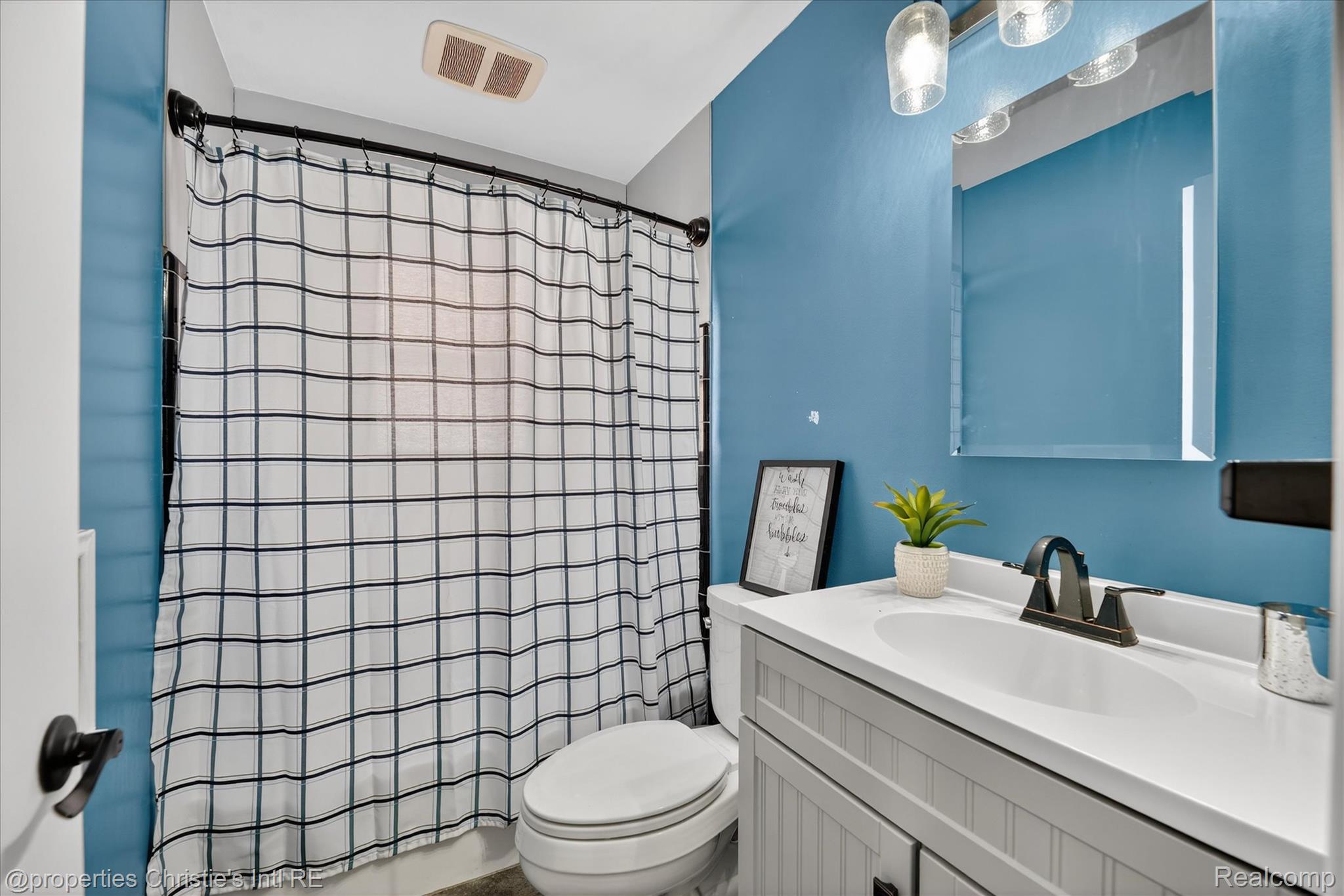 13522 Netherwood Street