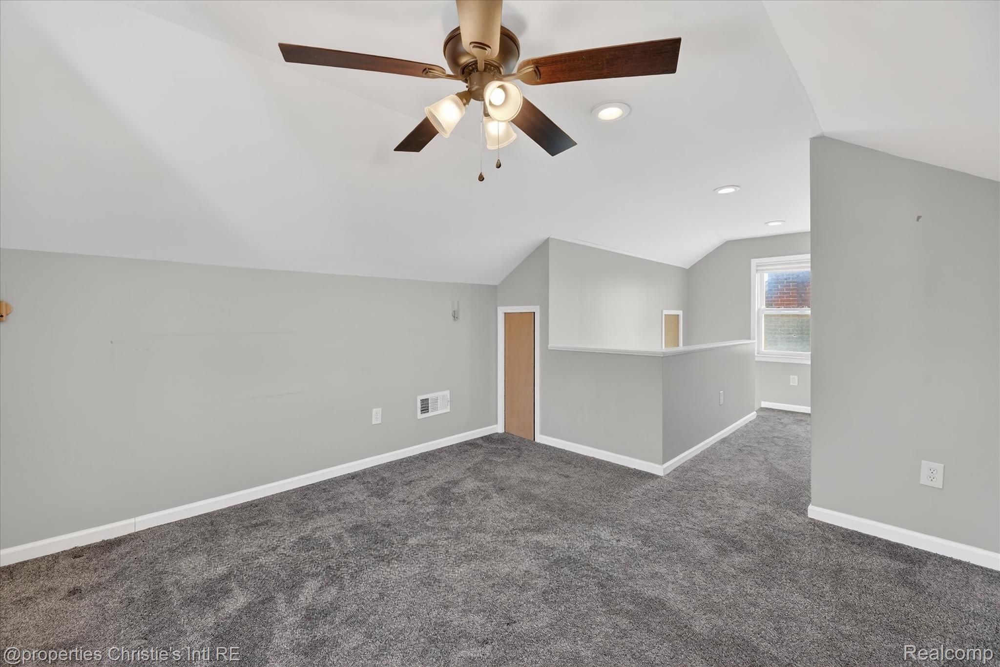 13522 Netherwood Street