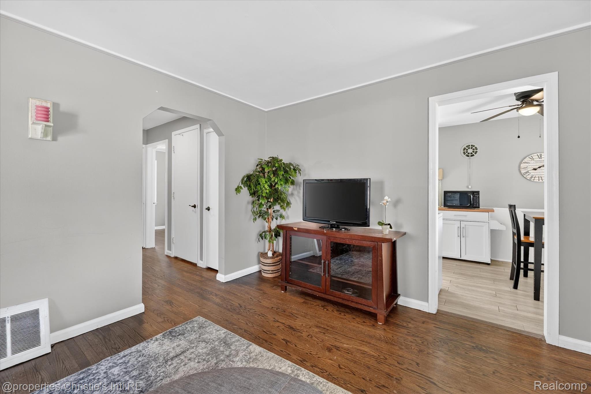 13522 Netherwood Street