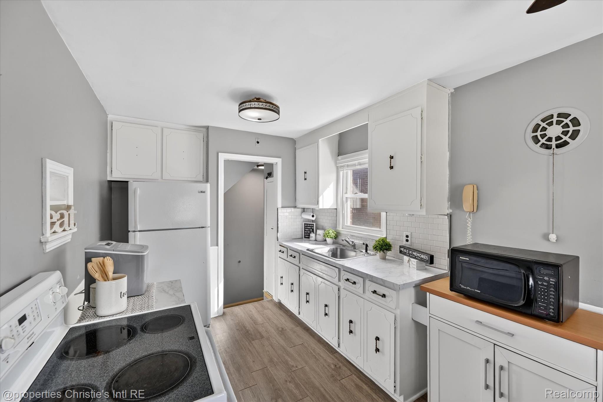 13522 Netherwood Street