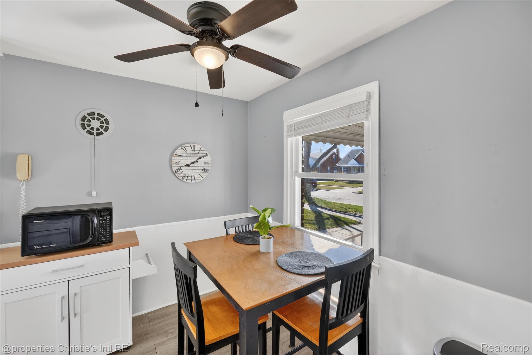 13522 Netherwood Street