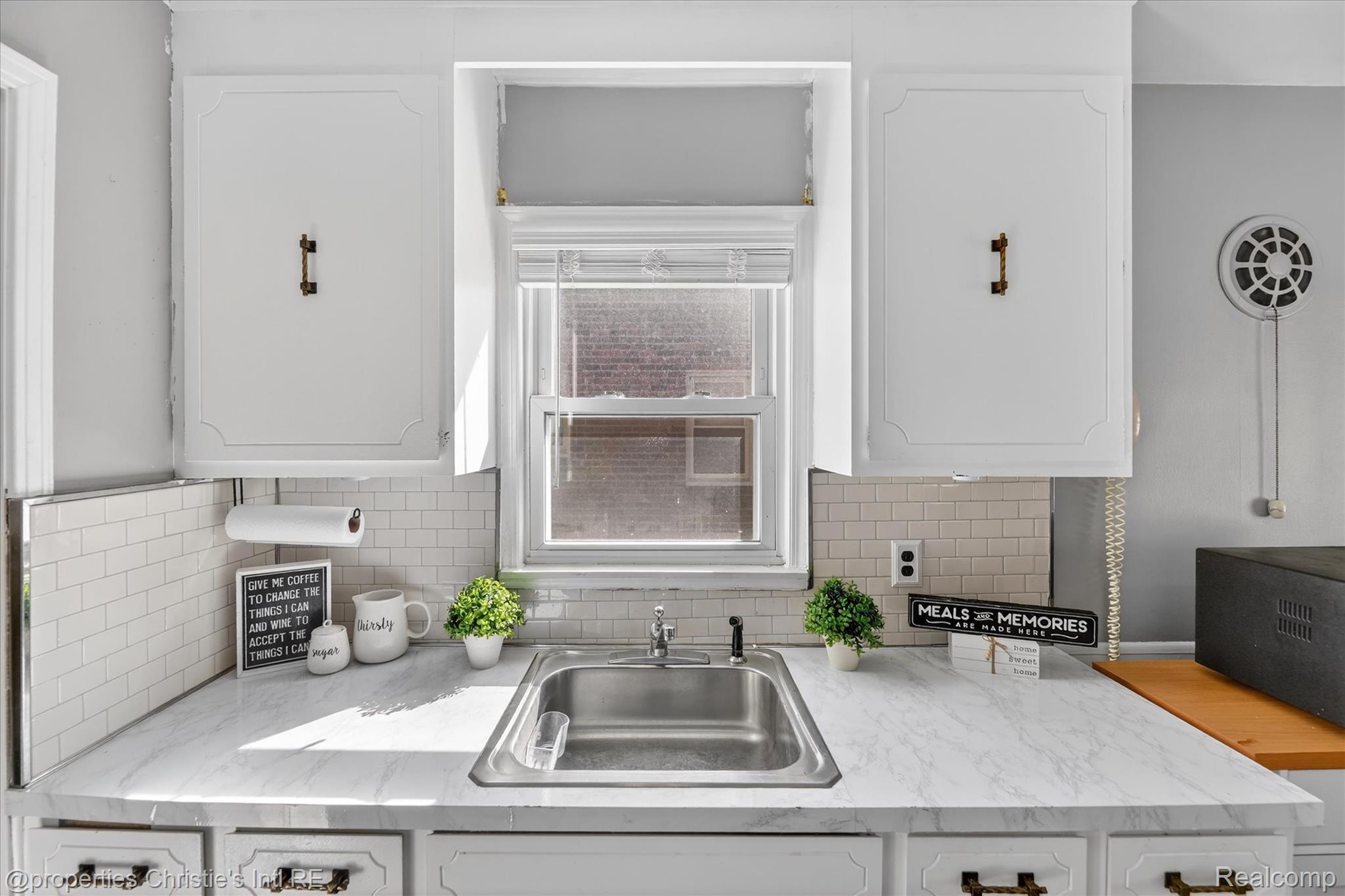 13522 Netherwood Street