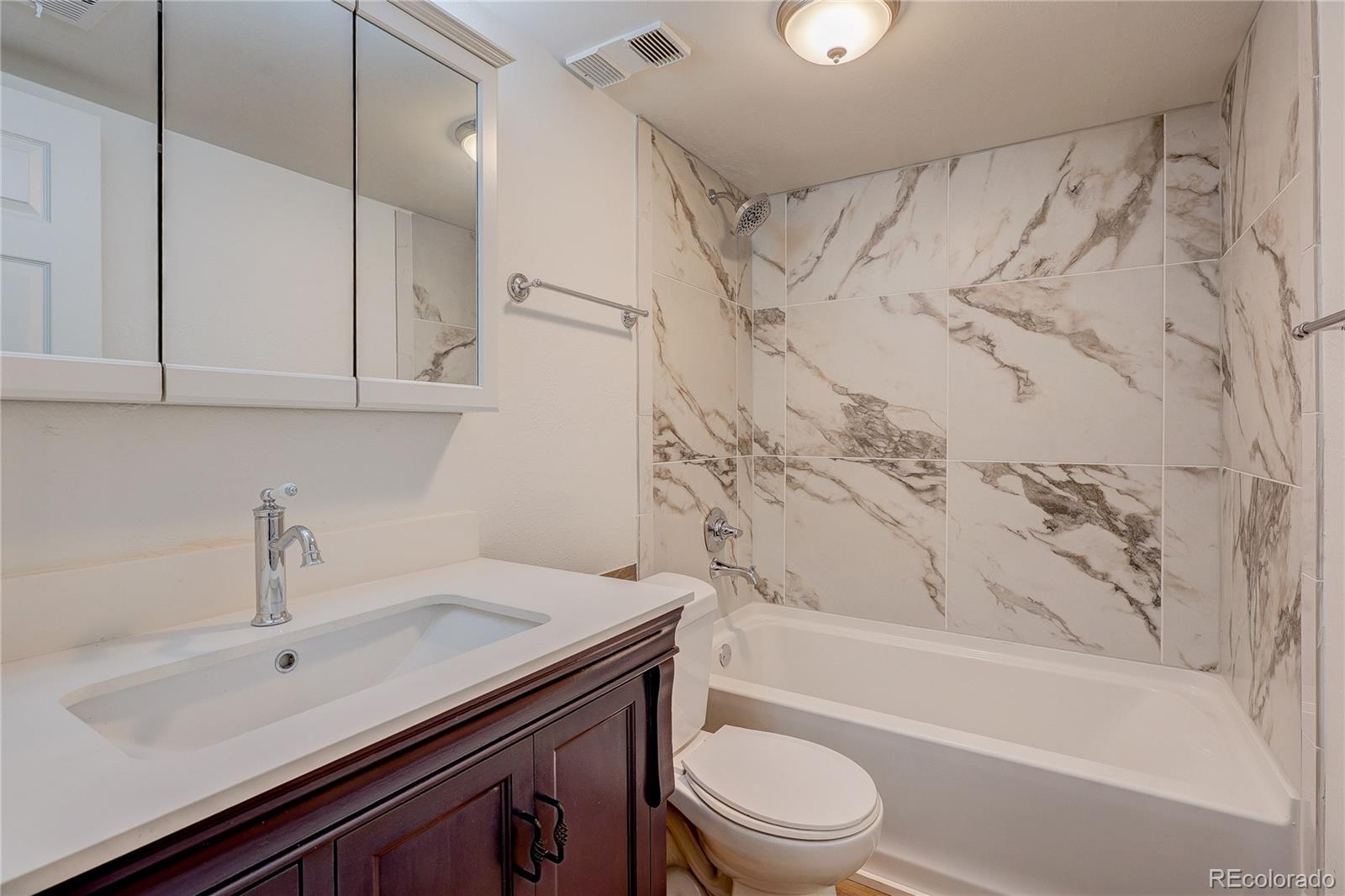 7665 E Eastman Avenue Unit: 101B