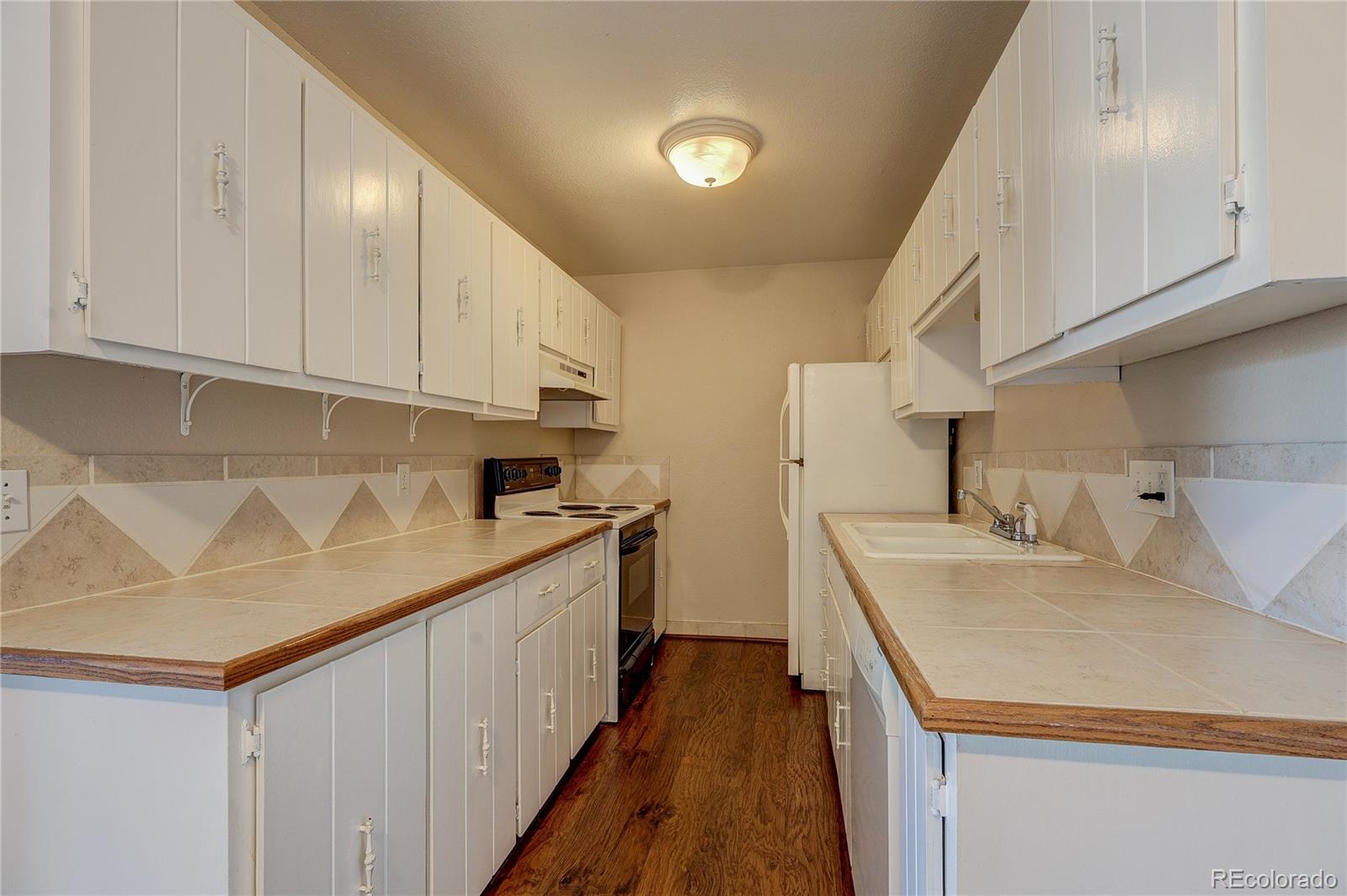 16359 W 10th Avenue Unit: W5