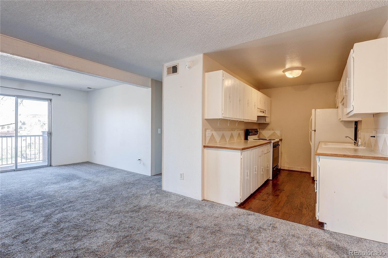16359 W 10th Avenue Unit: W5