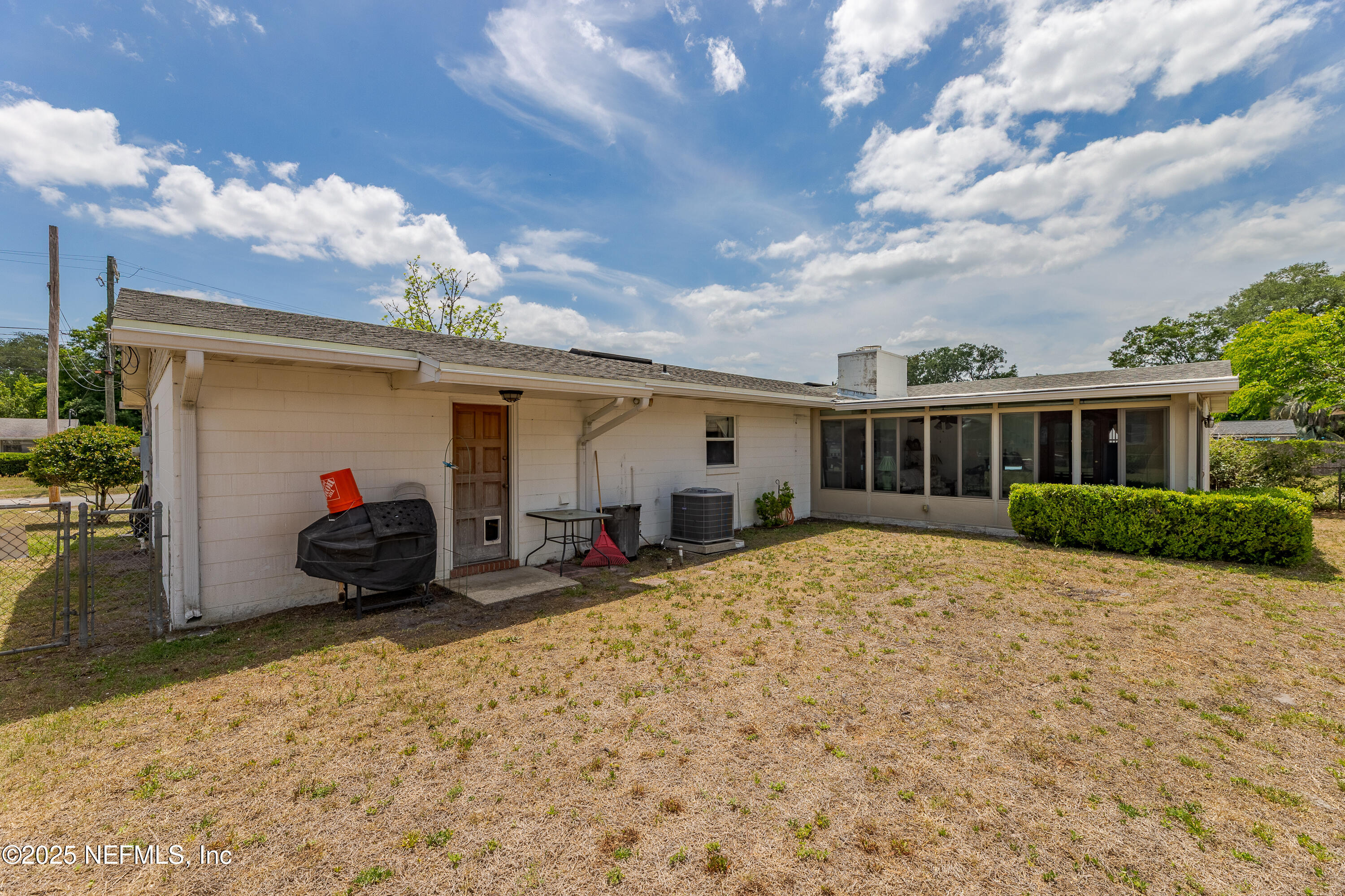 8193 CARAVELLE Drive