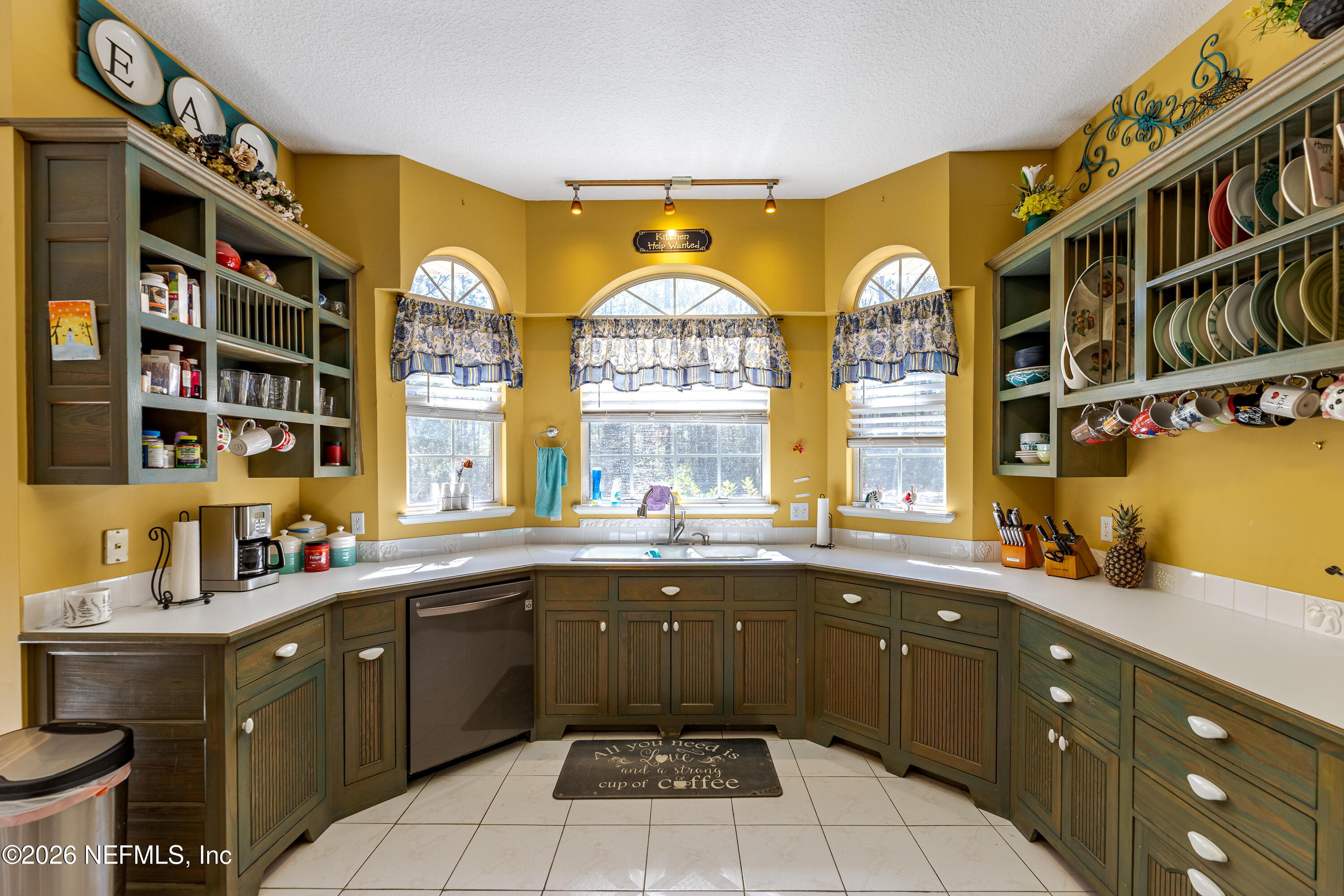 8404 NESBITT Road