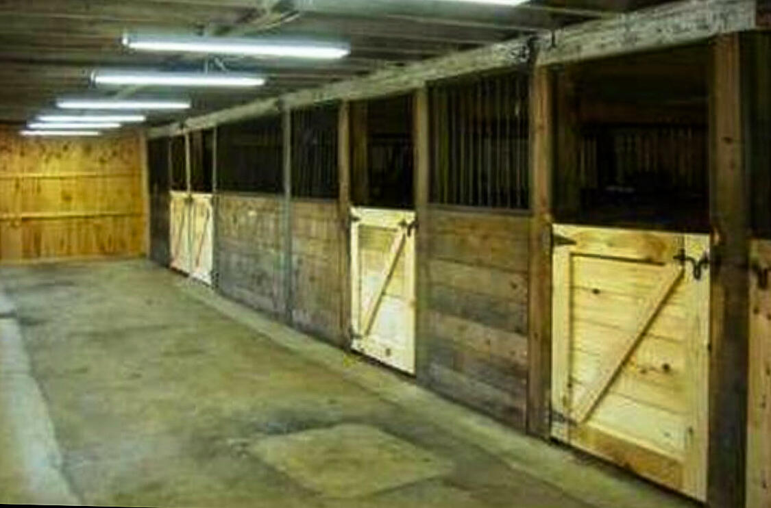 662 Center Road