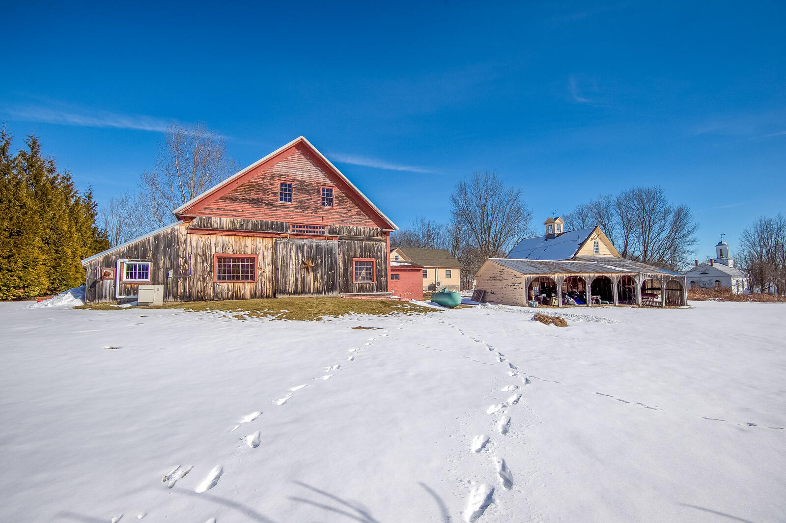 662 Center Road