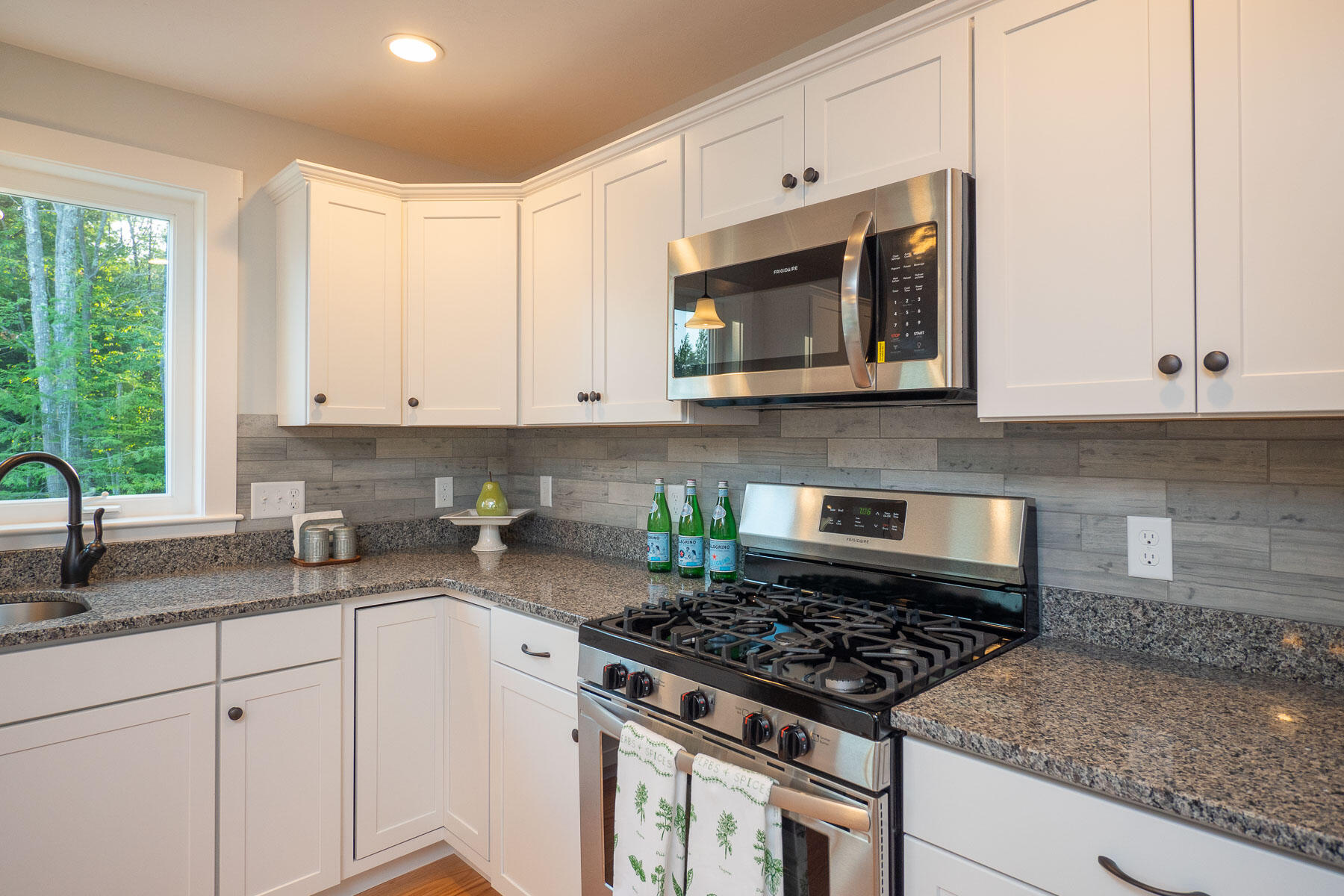 R-40 L 13 Diamond Hill Road