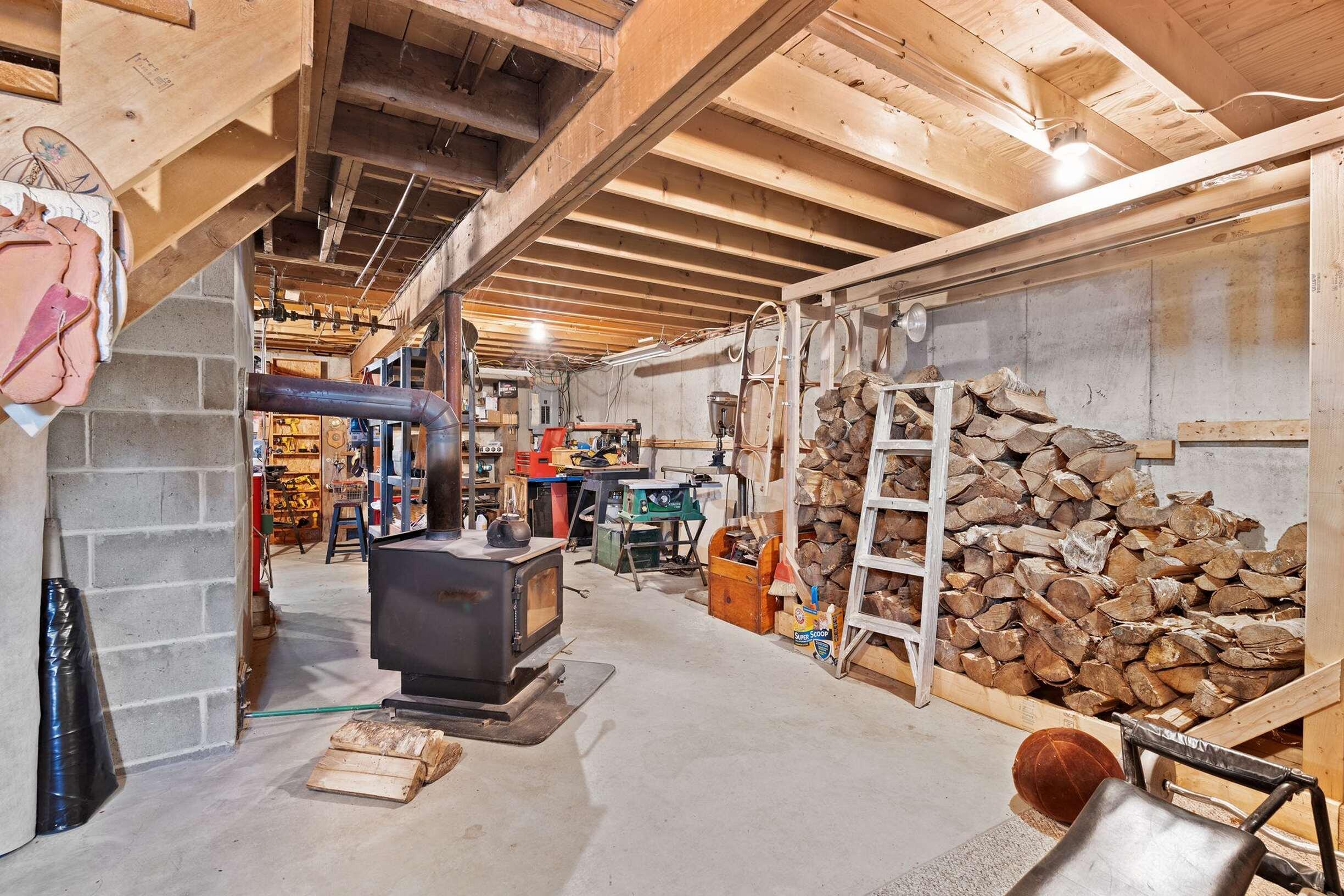389 Hooper Road