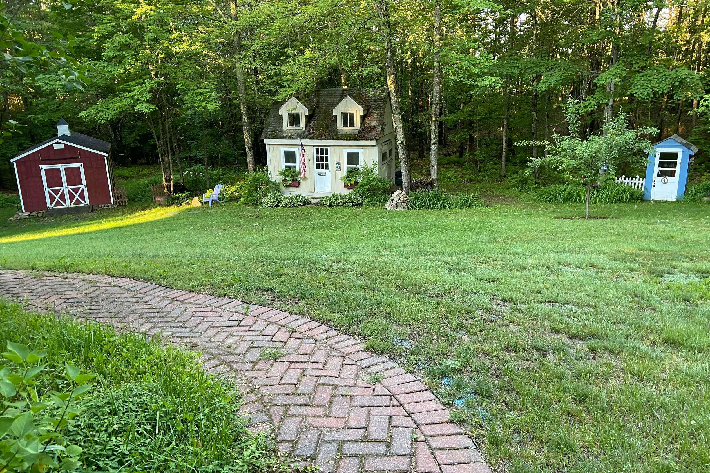 389 Hooper Road