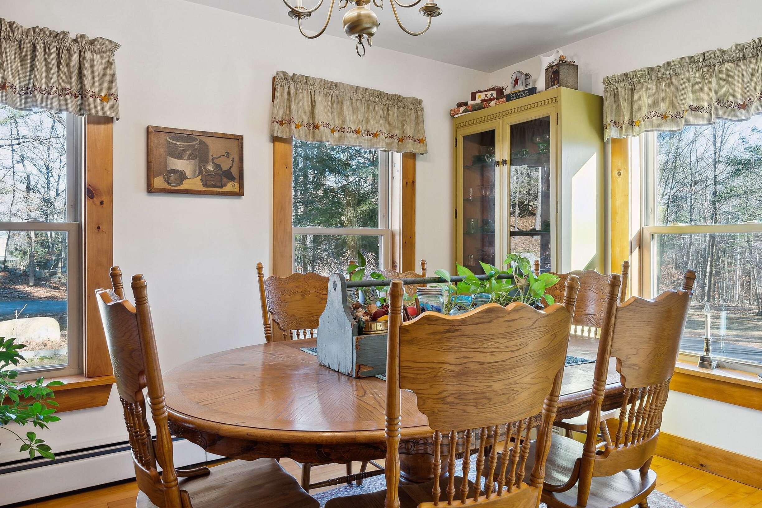 389 Hooper Road