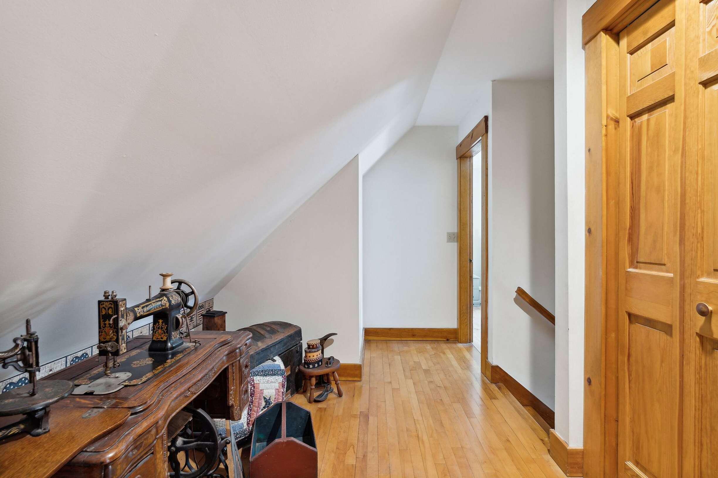 389 Hooper Road