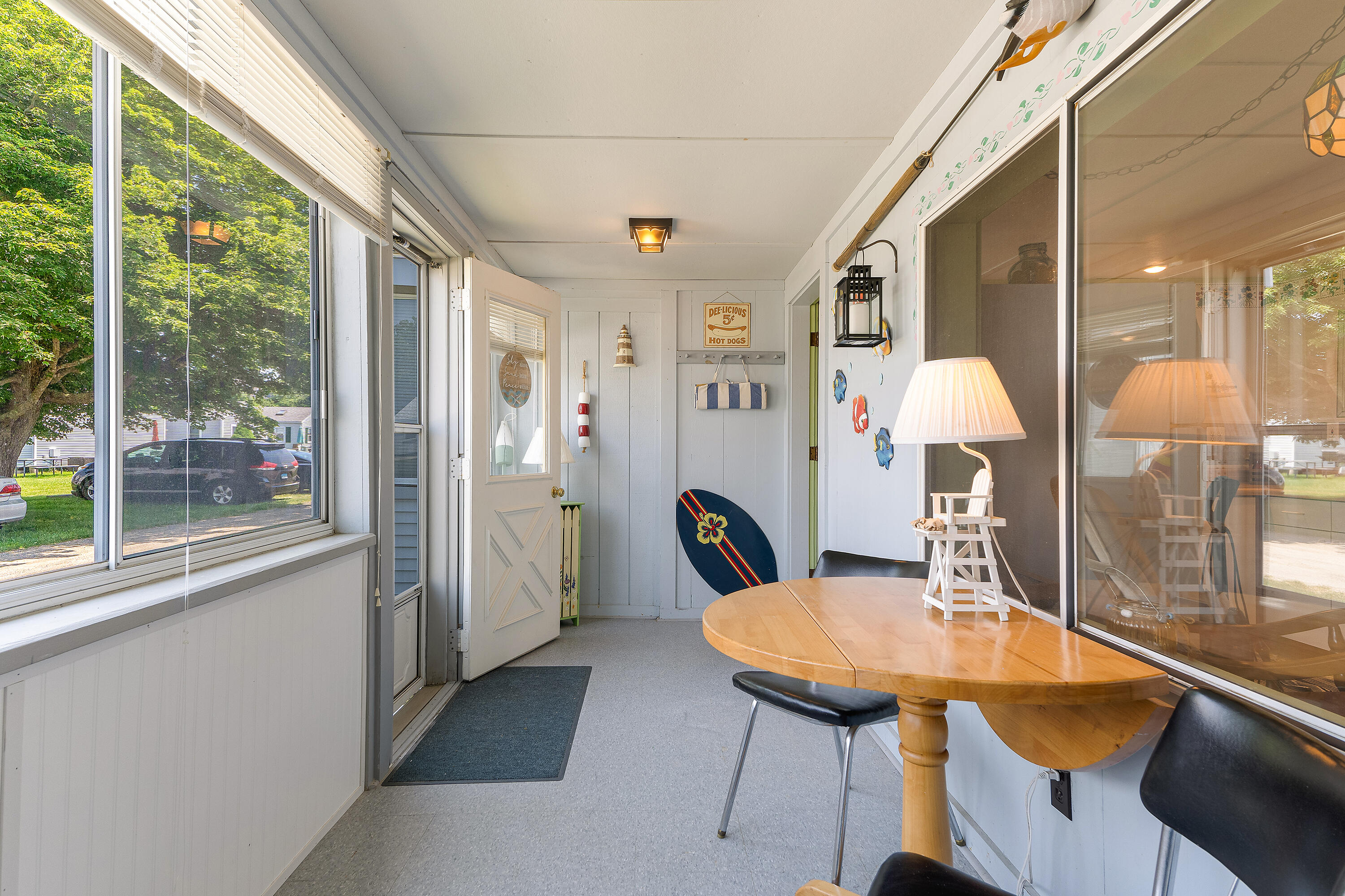 35 Long Beach Avenue, 28
