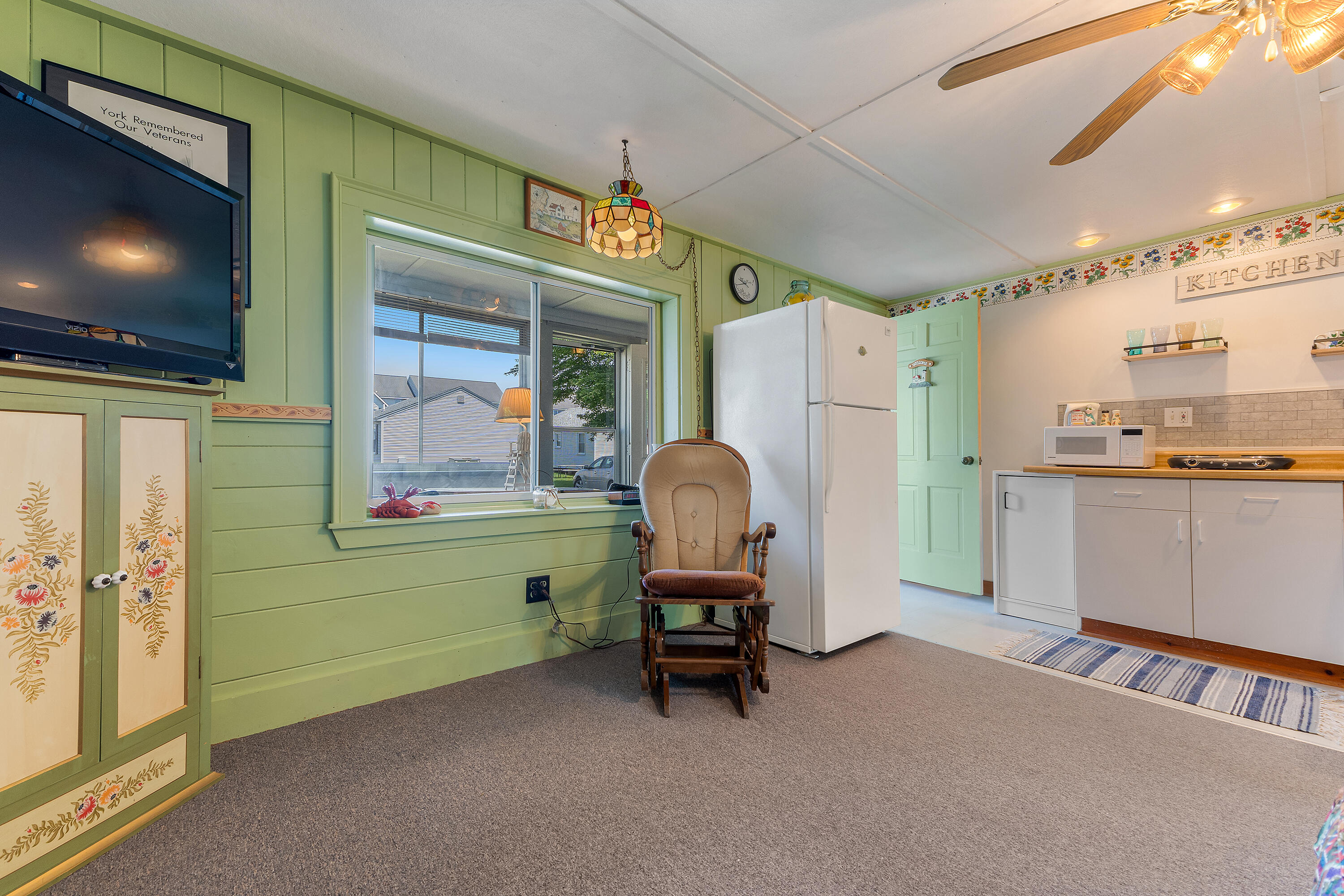 35 Long Beach Avenue, 28