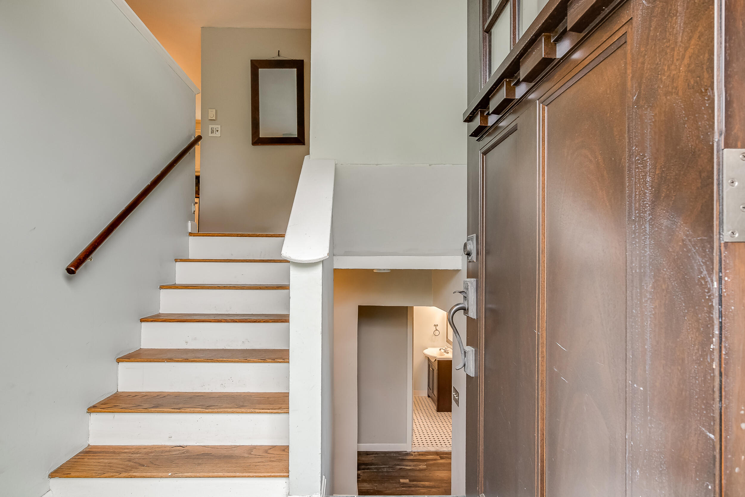 6 Buttonwood Road
