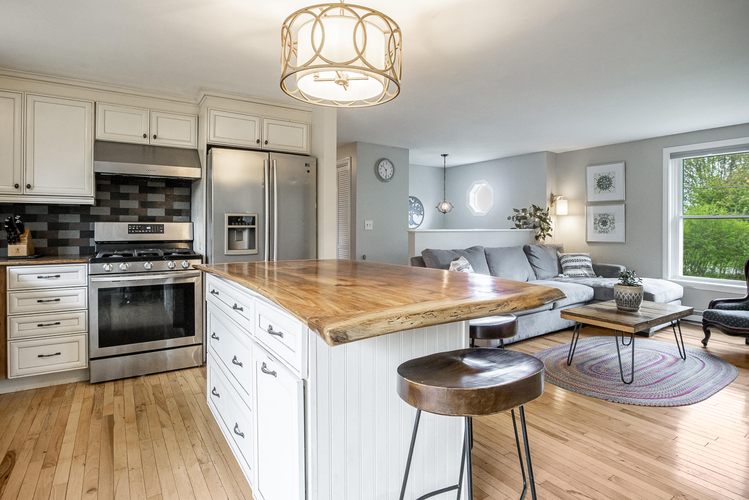 6 Buttonwood Road