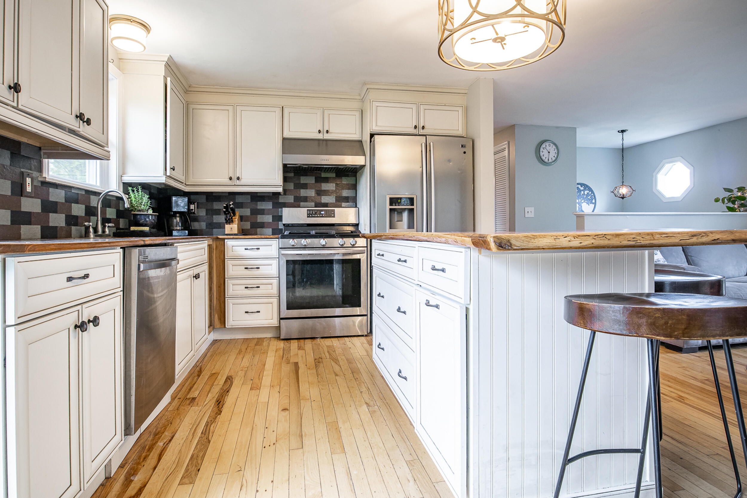 6 Buttonwood Road