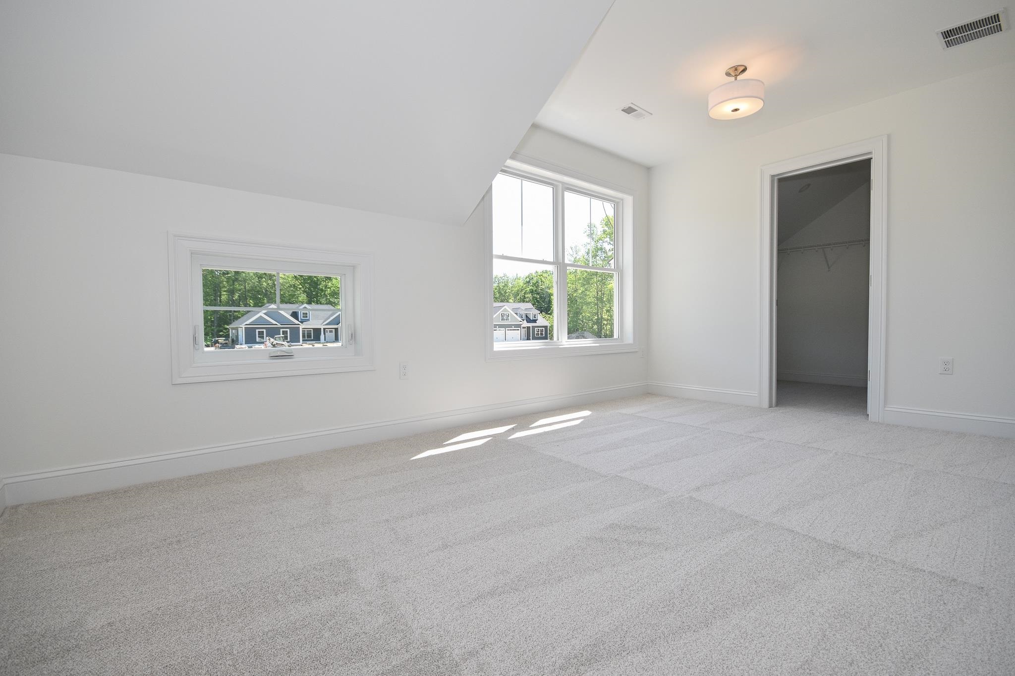 94 Signature Drive Unit: Lot 30