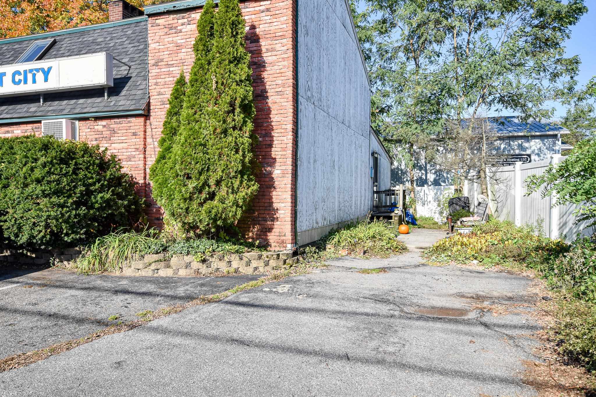 185 Lafayette Road