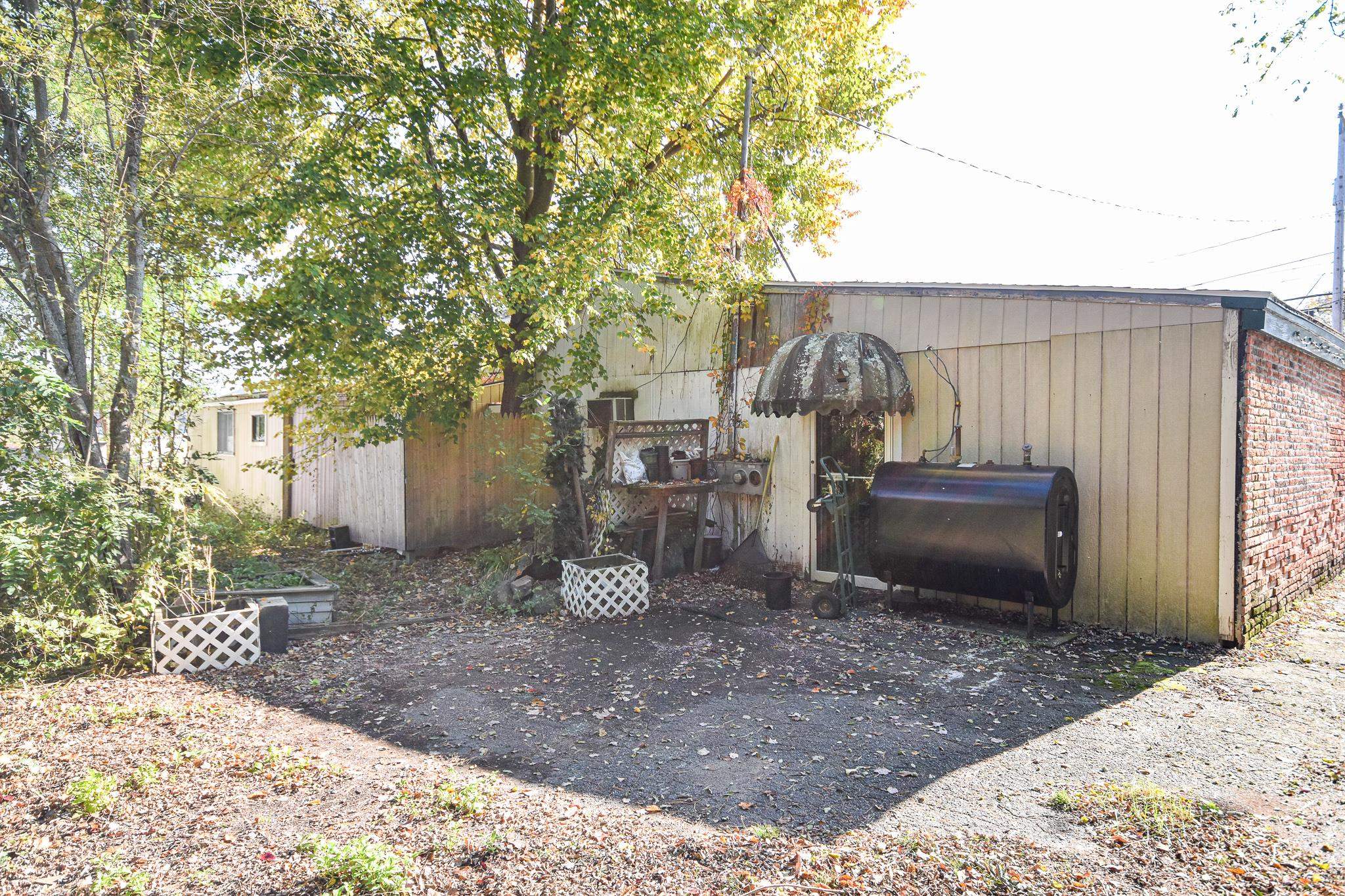 185 Lafayette Road