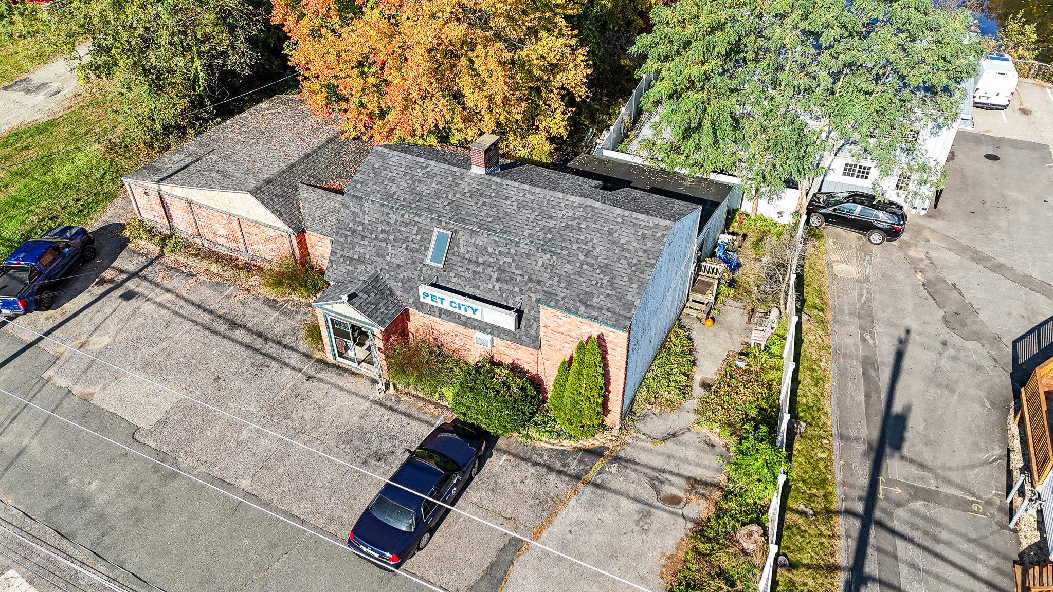 185 Lafayette Road