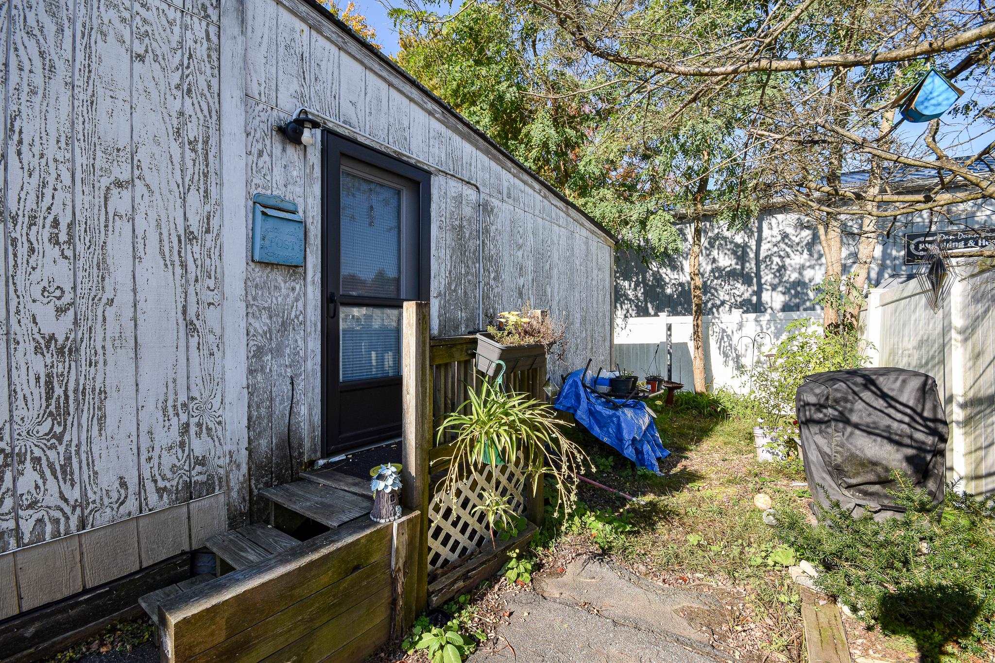 185 Lafayette Road