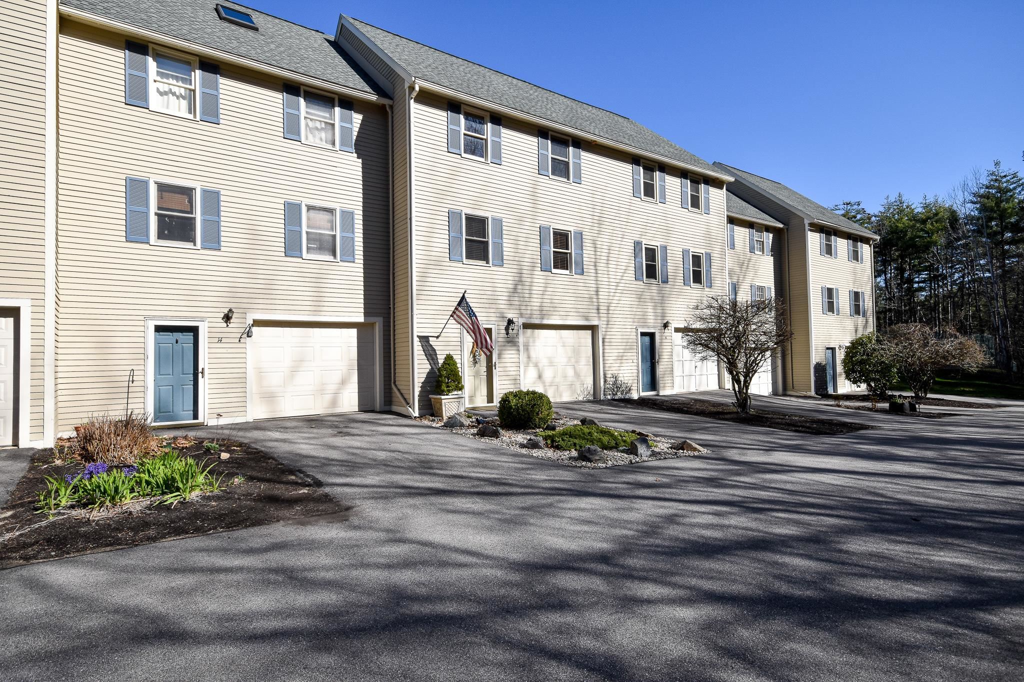 14 Fords Landing Drive Unit: 14