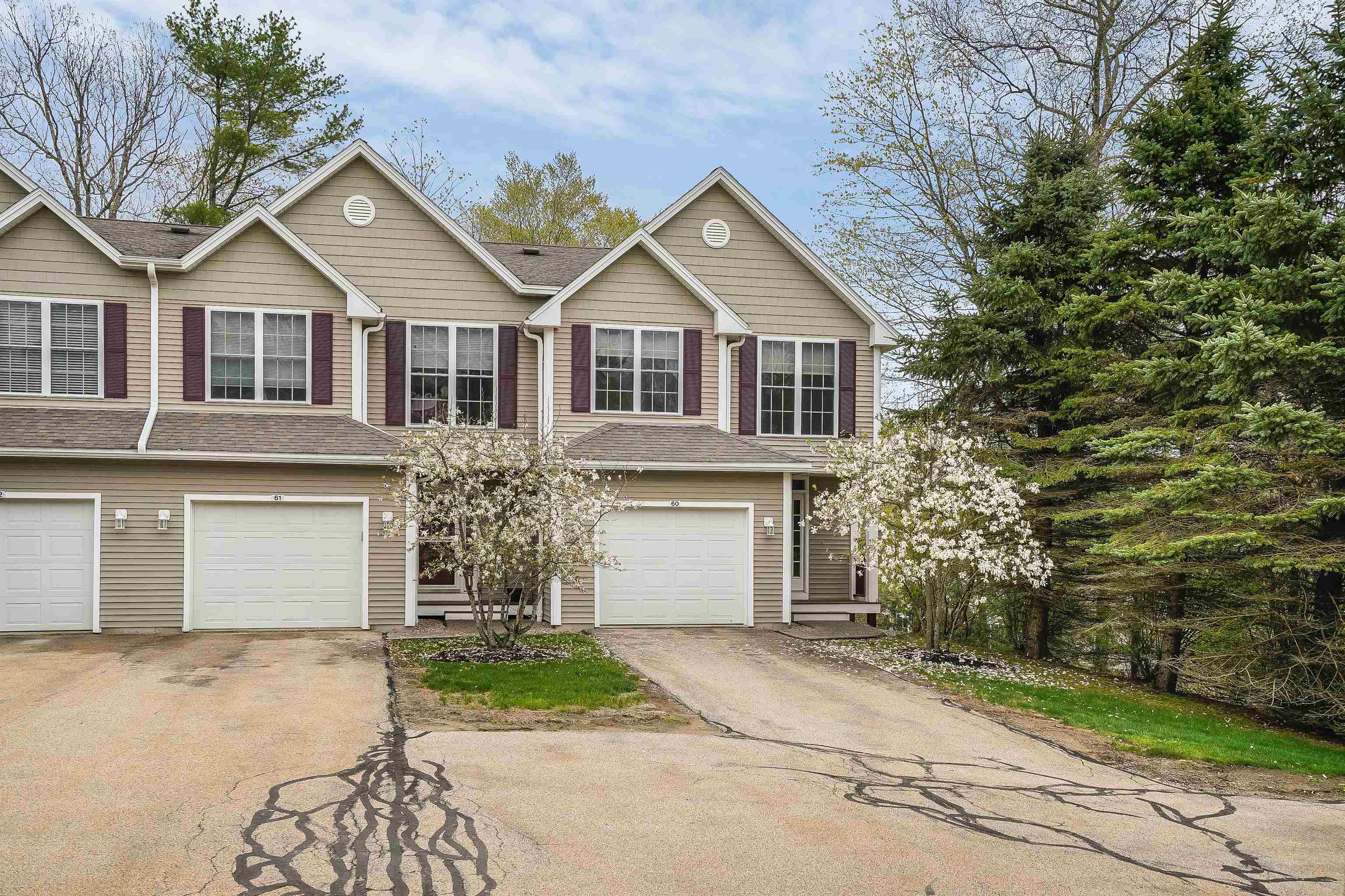 60 Magnolia Lane
