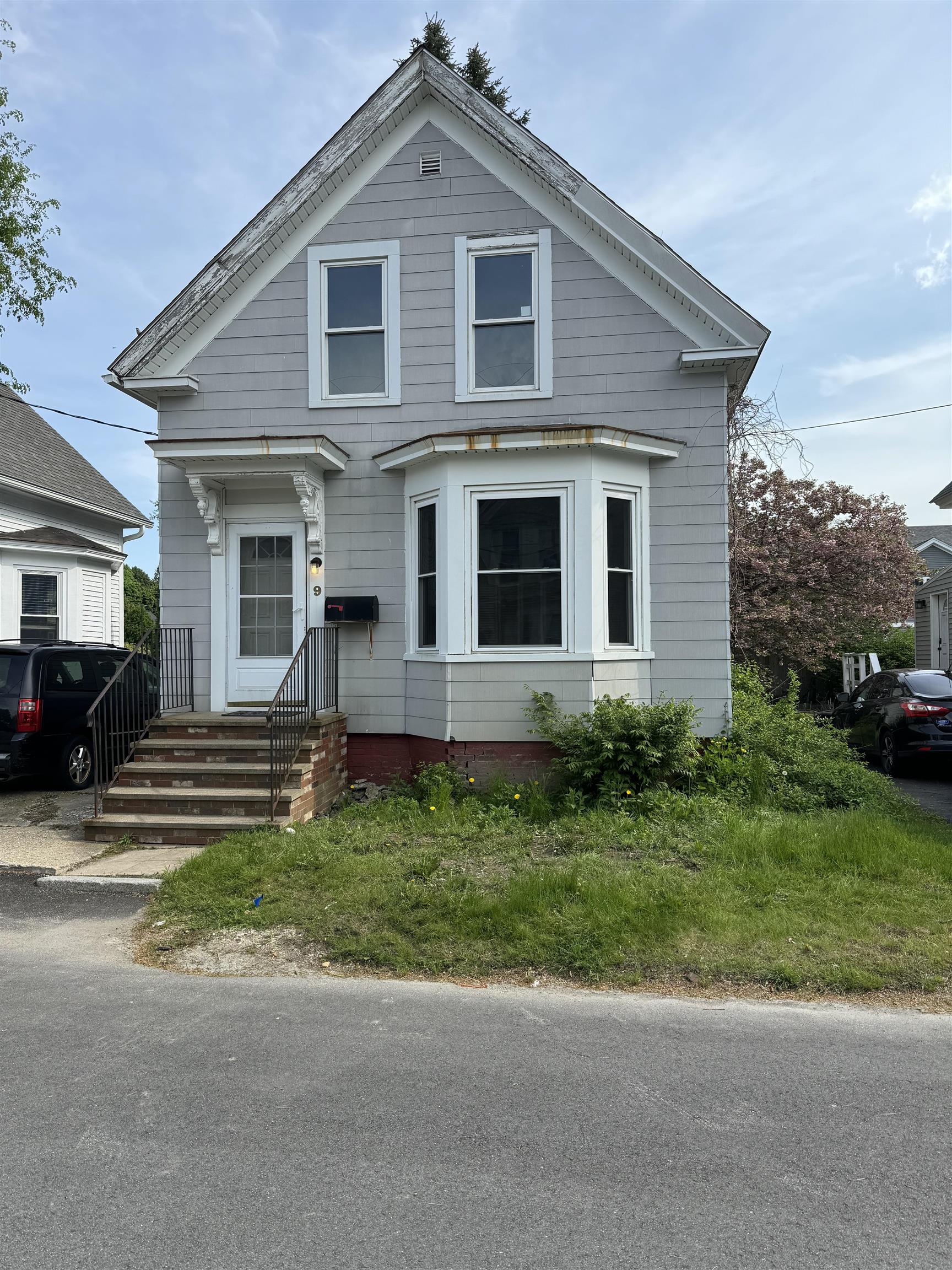 9 Monroe Street