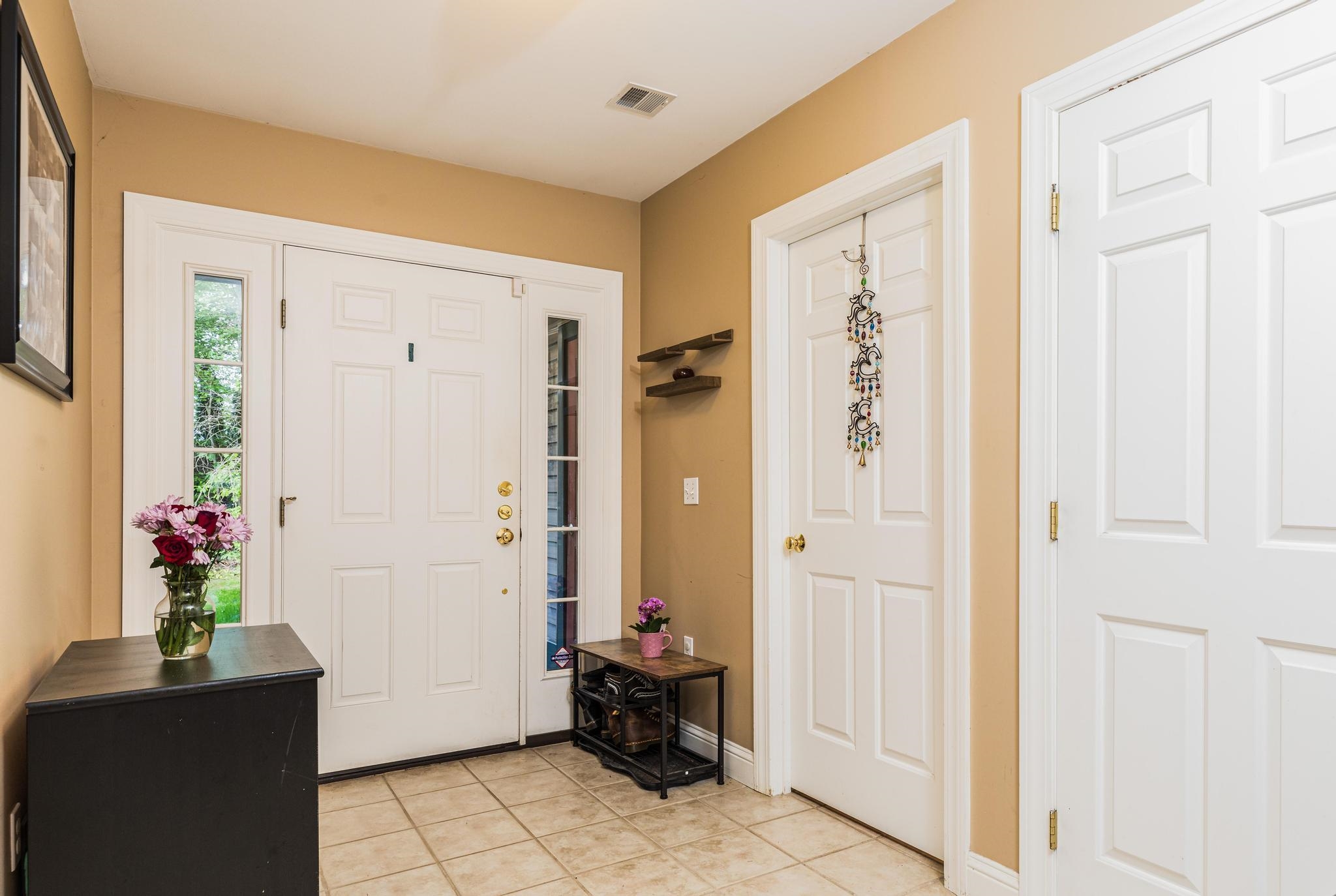 6 Deborah Lane