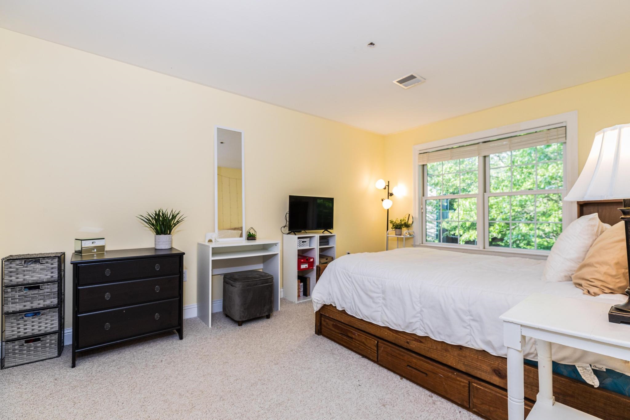 6 Deborah Lane