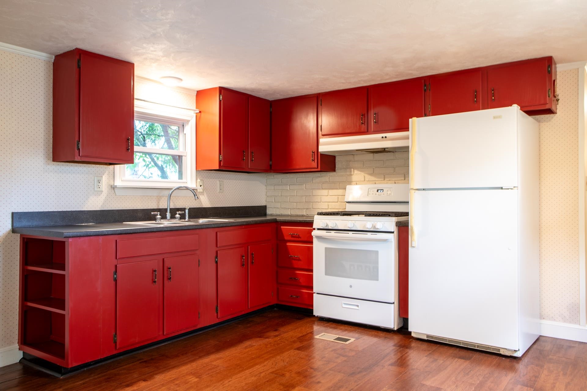 77 Hemlock Haven