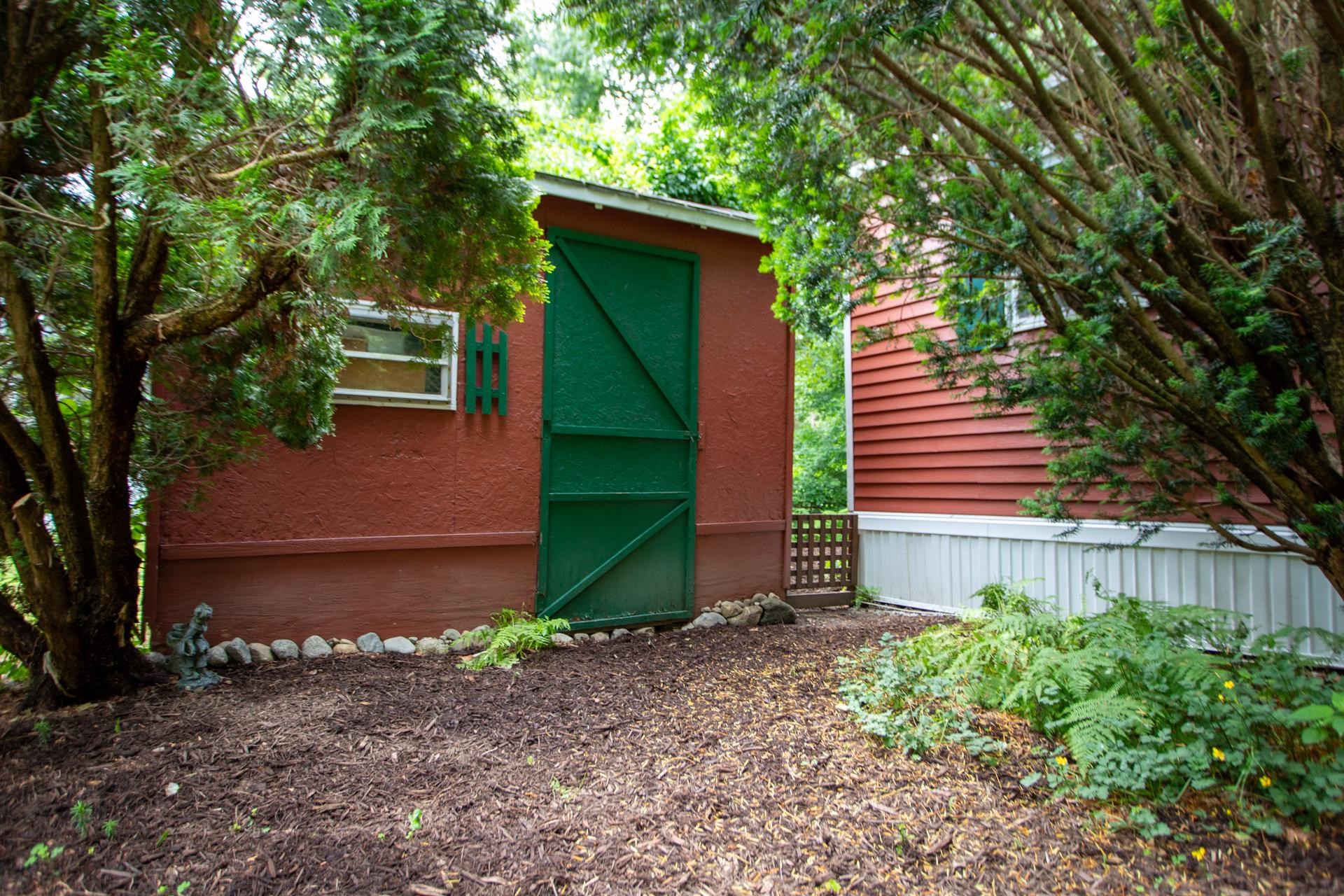 77 Hemlock Haven