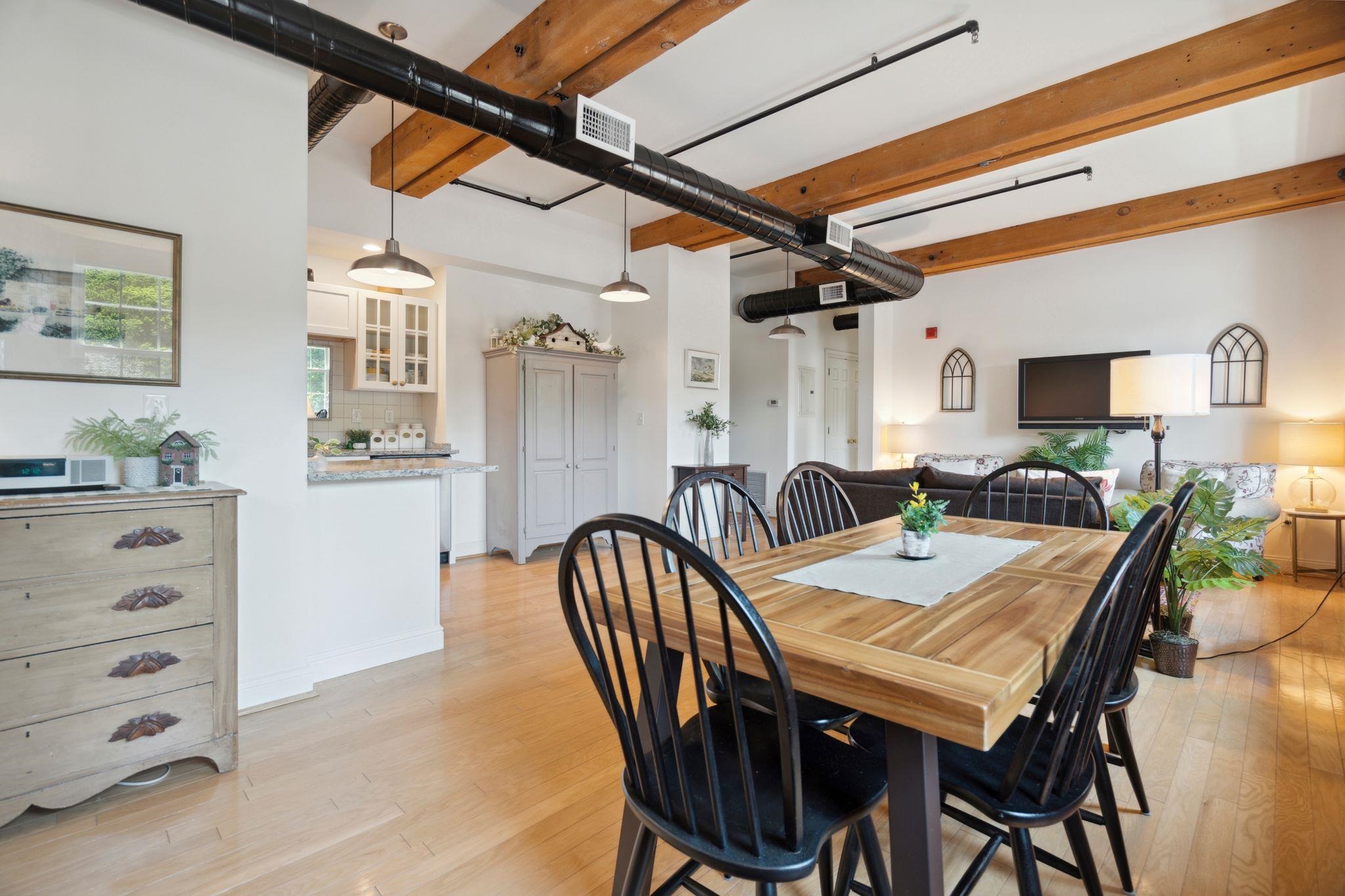 6 Bay Road Unit: 10