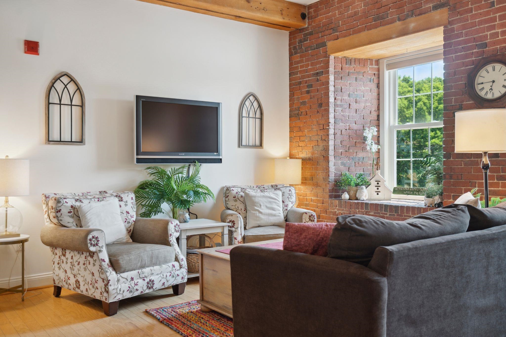 6 Bay Road Unit: 10