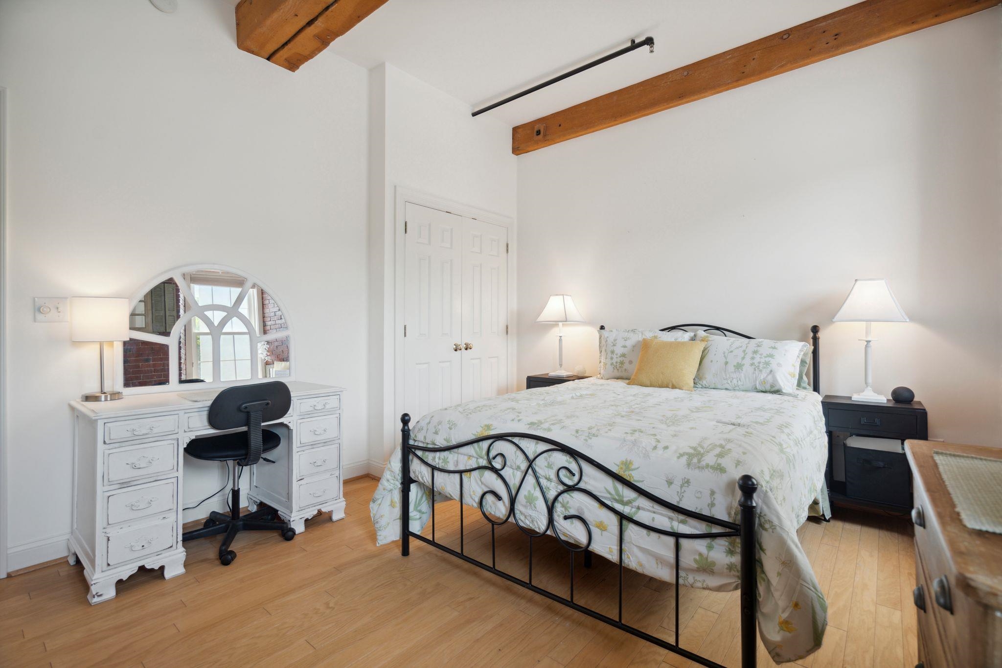 6 Bay Road Unit: 10