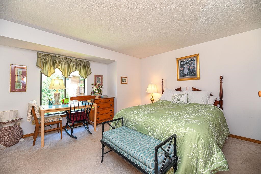 101 Dunvegan Woods Drive